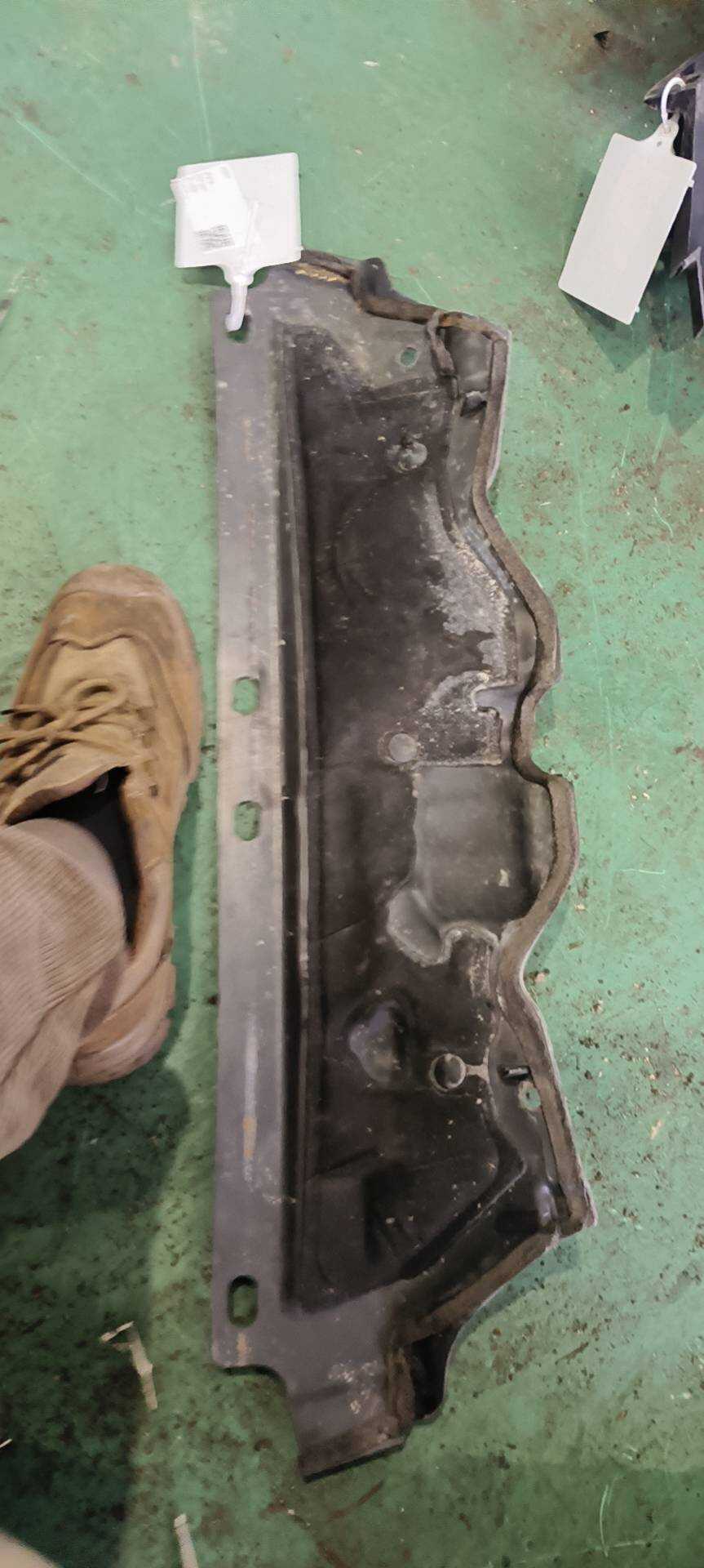 C2Z13874 Insulator