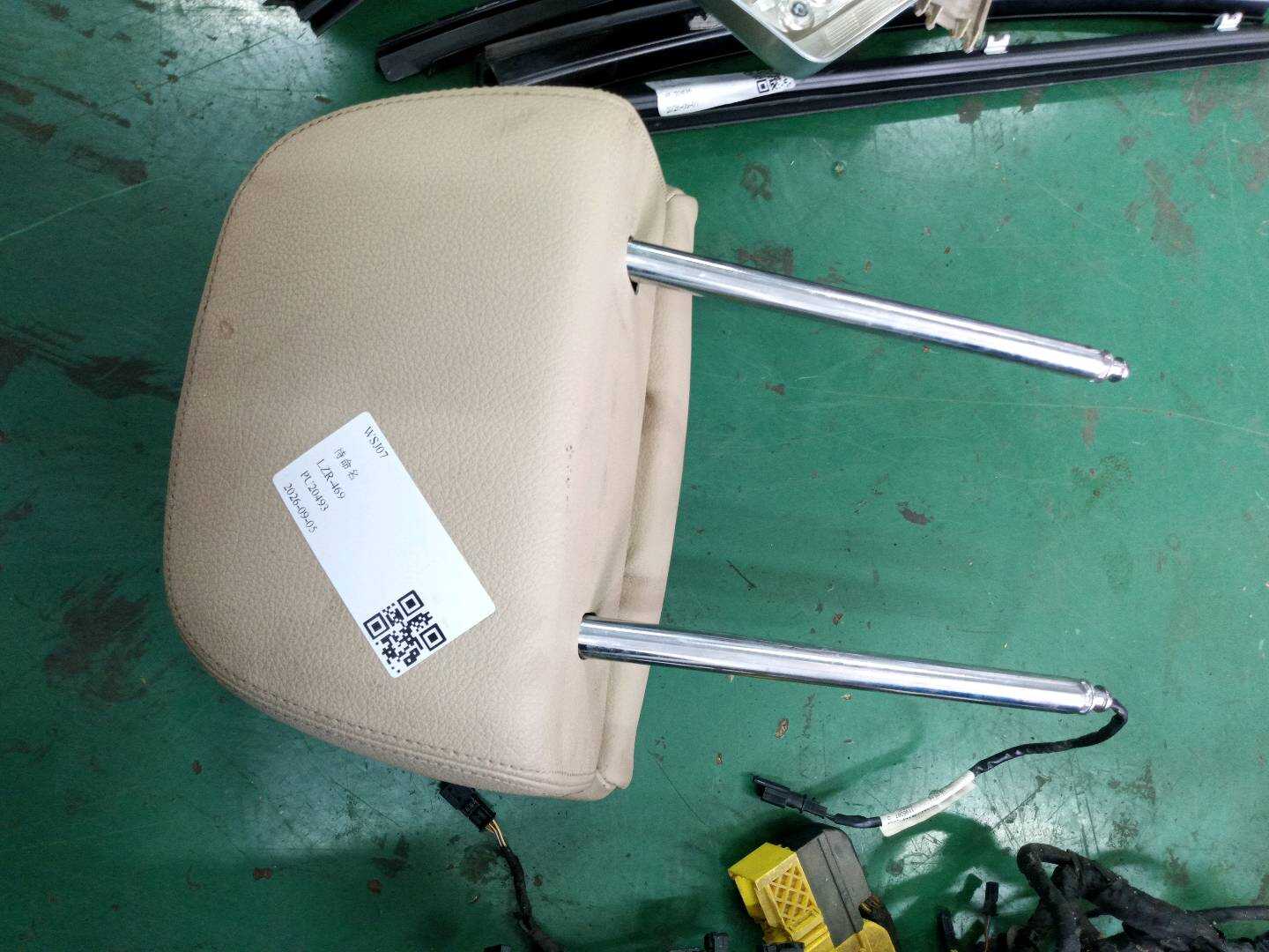 52109177012 副驾驶员座椅头枕