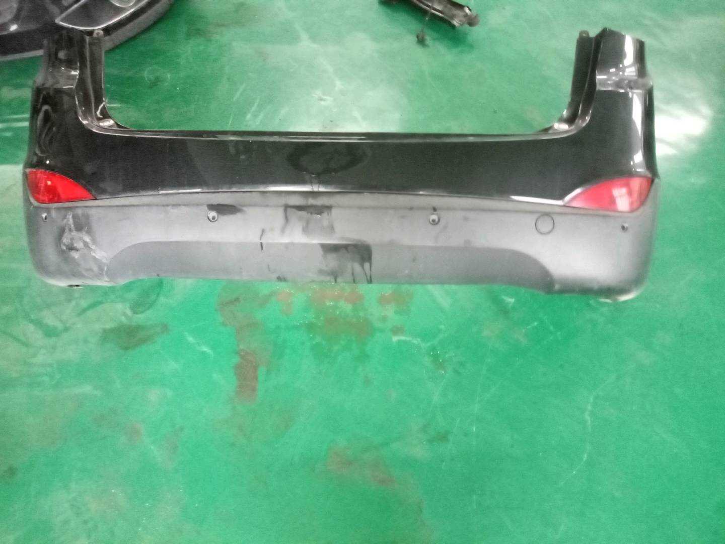 866112Z000 后保险杠皮