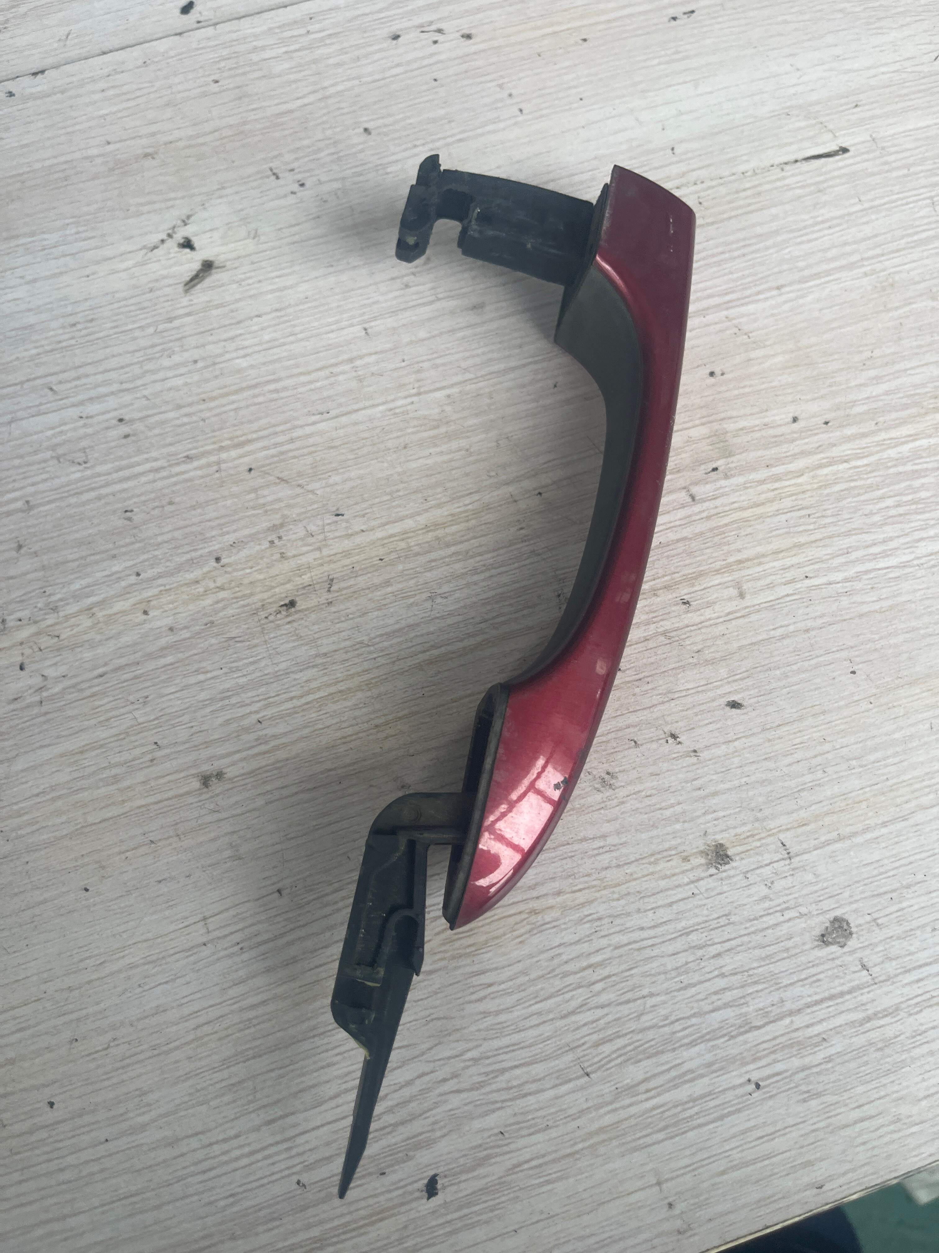 68093238AC 前门外拉手（左）