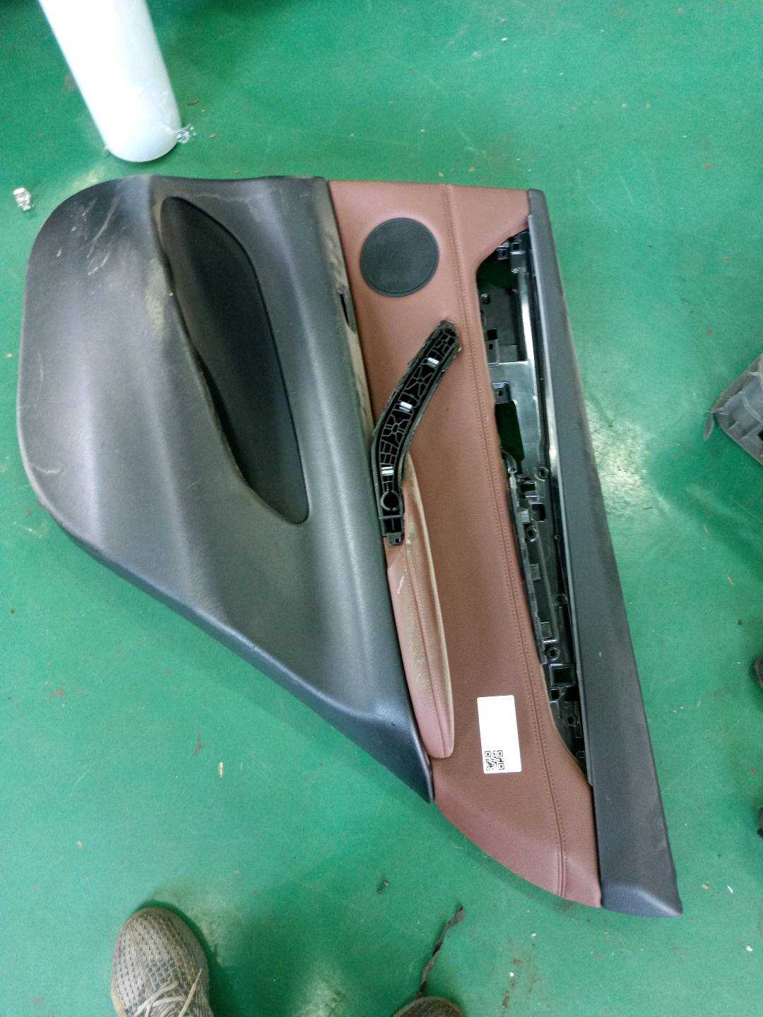 51427370054 后门内饰板（右）