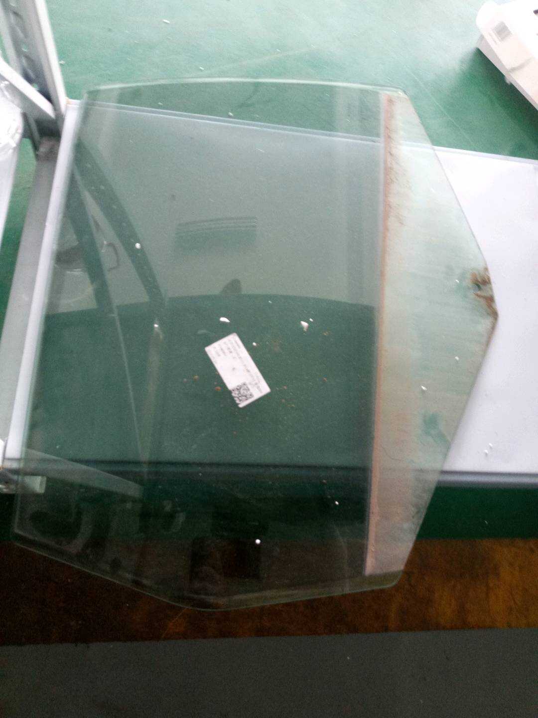 31386801 后门玻璃(右)