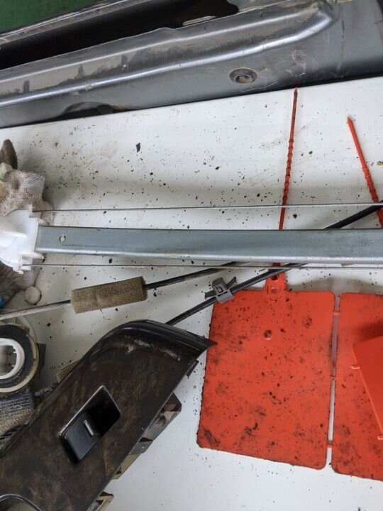 72710T0TH01 后门玻璃升降器 右