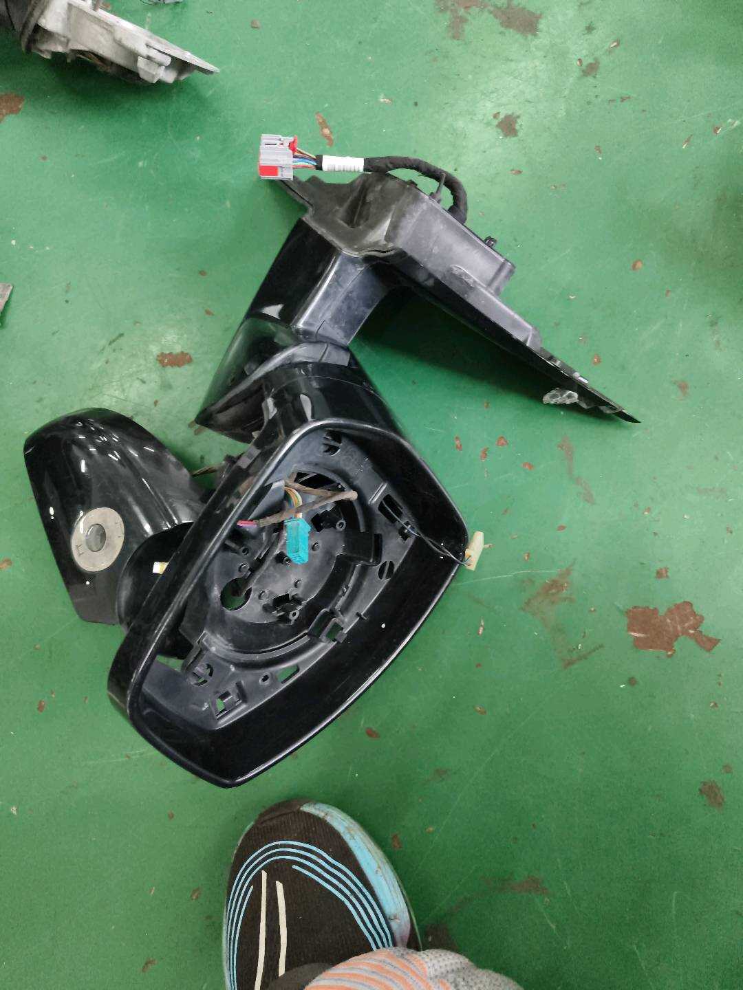 T4A5595 倒车镜固定座(右)