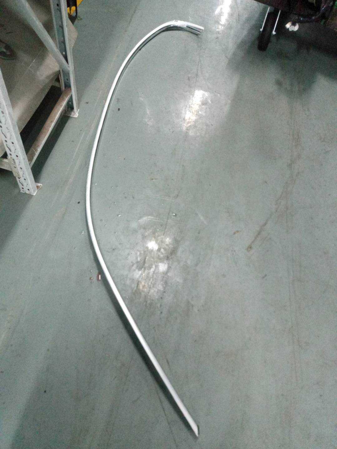 51137121235 侧车身车顶饰条(左)