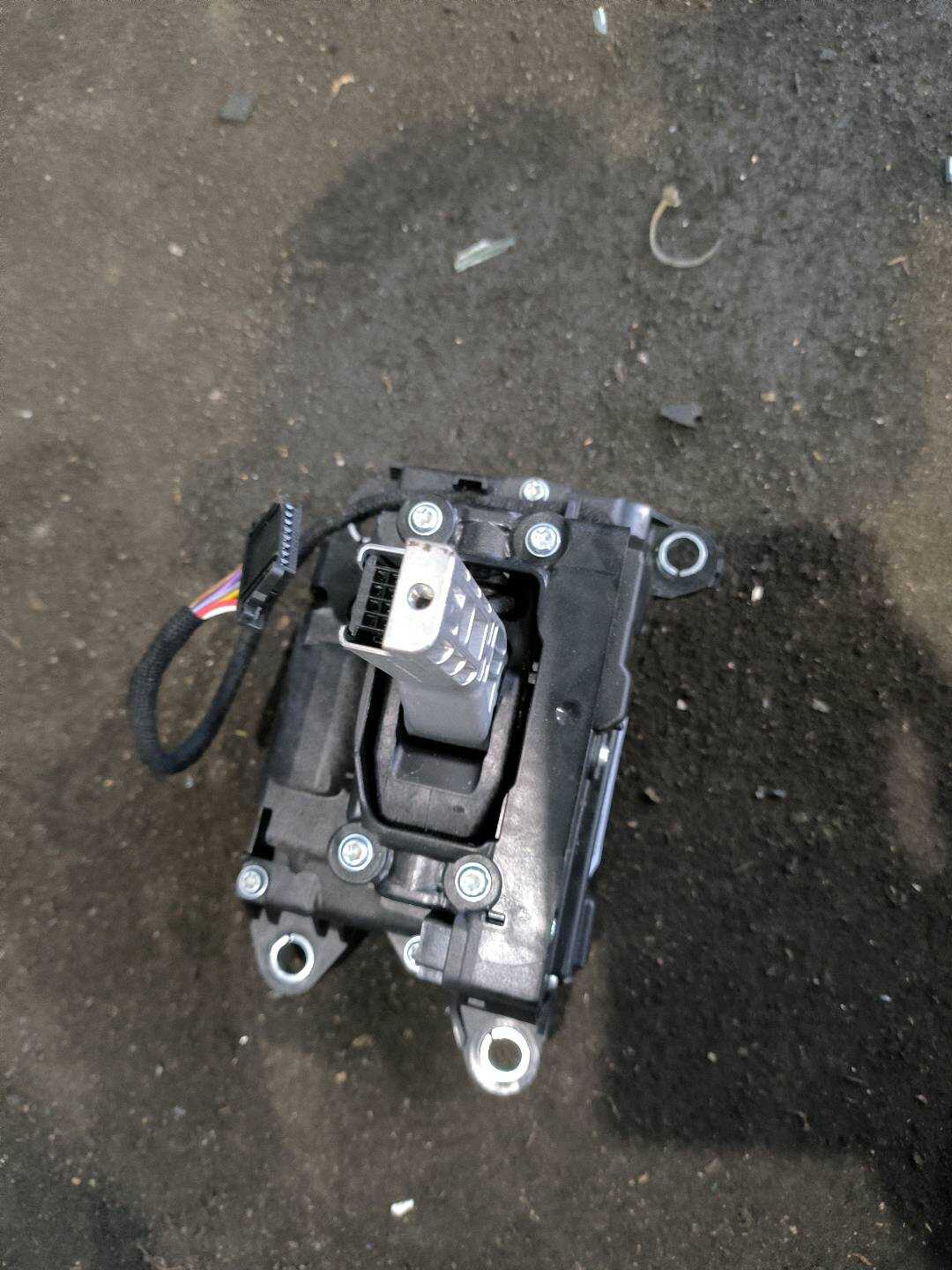 8W1713041N Shift Mechanism Assembly