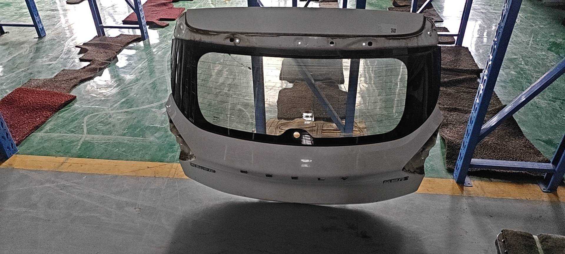 106200618701C15 Tailgate Body Assembly