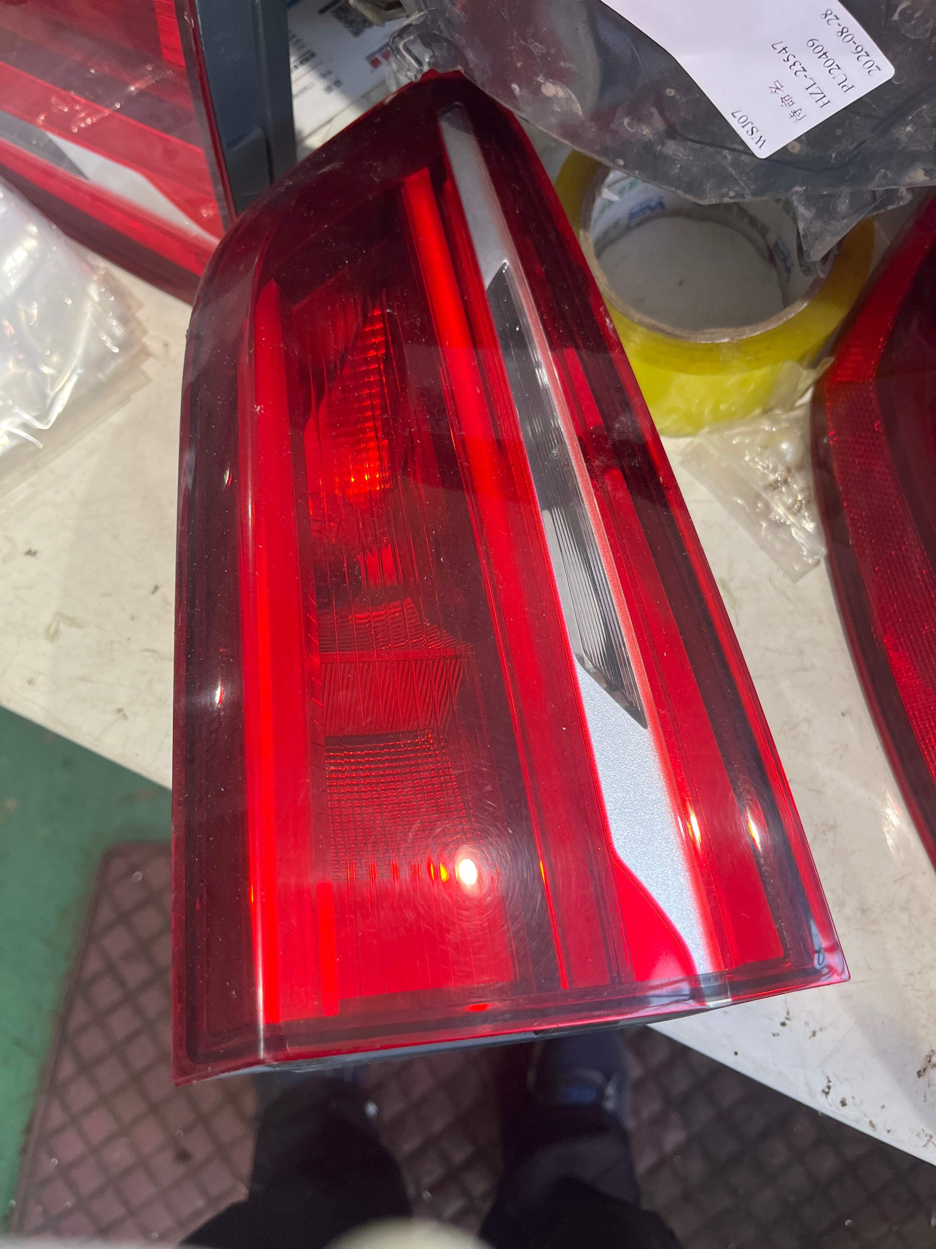 63217390500 Inner Tail Light Half Assembly, Right