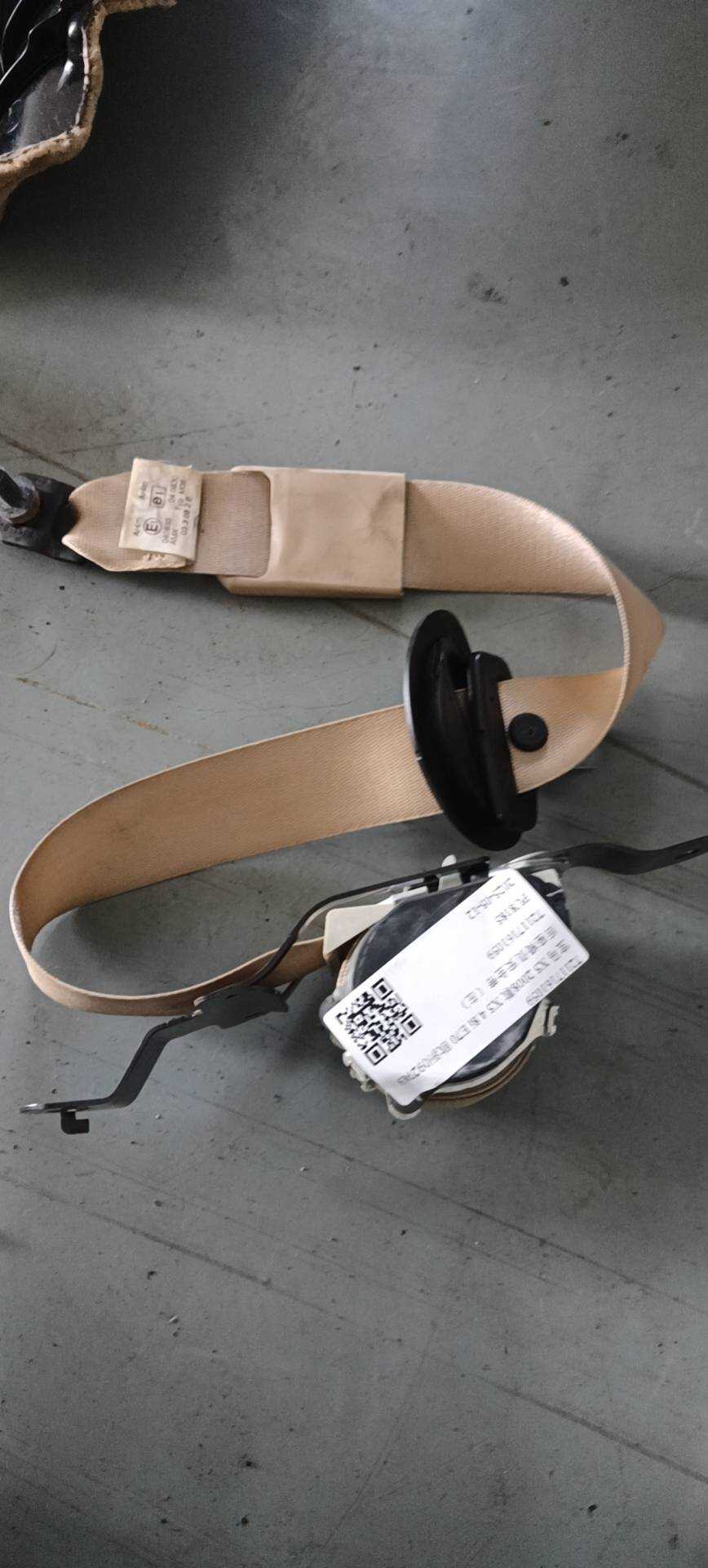 72117161059 Rear Seat Side Seat Belt, Left