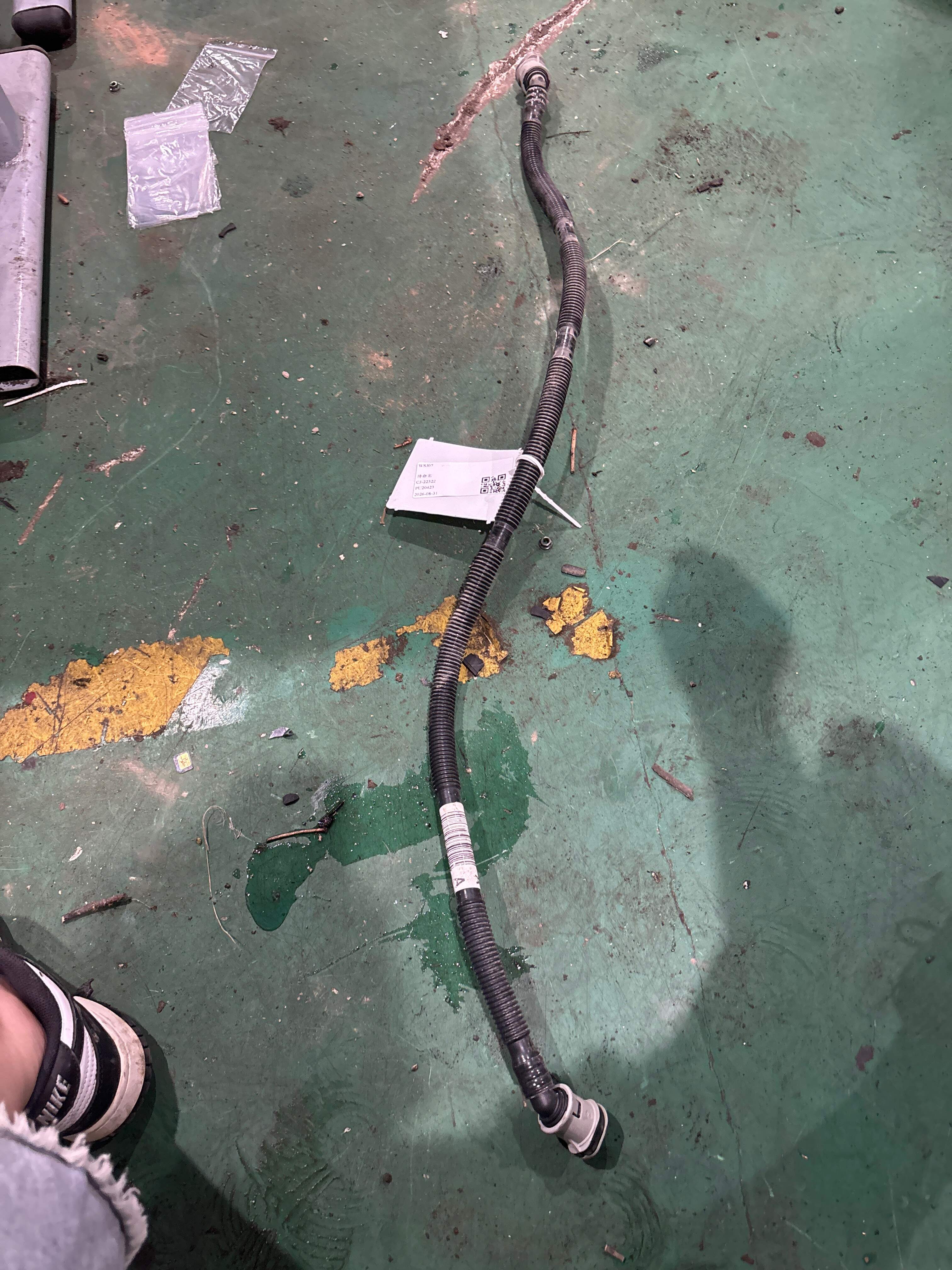 16137244944 燃油箱通风管