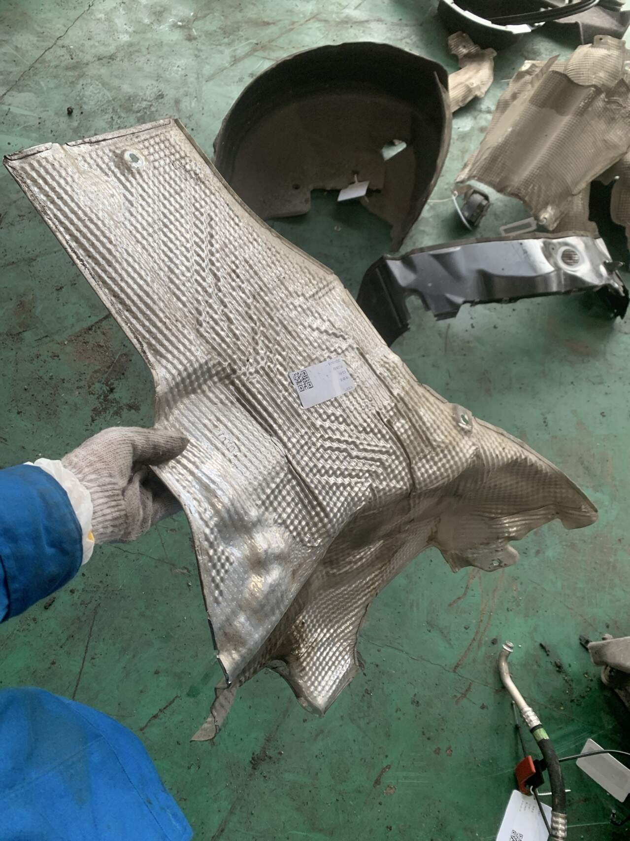 A2711420121 Exhaust Pipe Heat Shield