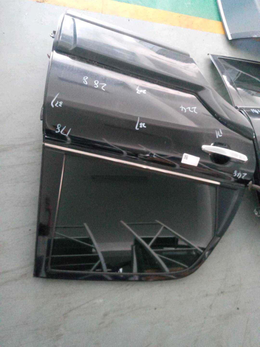 K7700403030 后门壳(右)