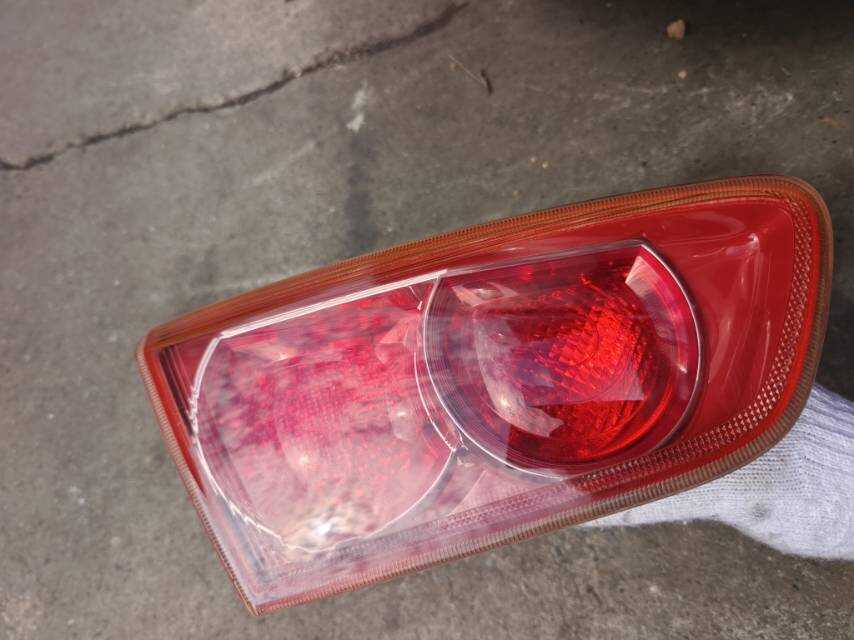 8337A093 Inner Tail Light Half Assembly, Left