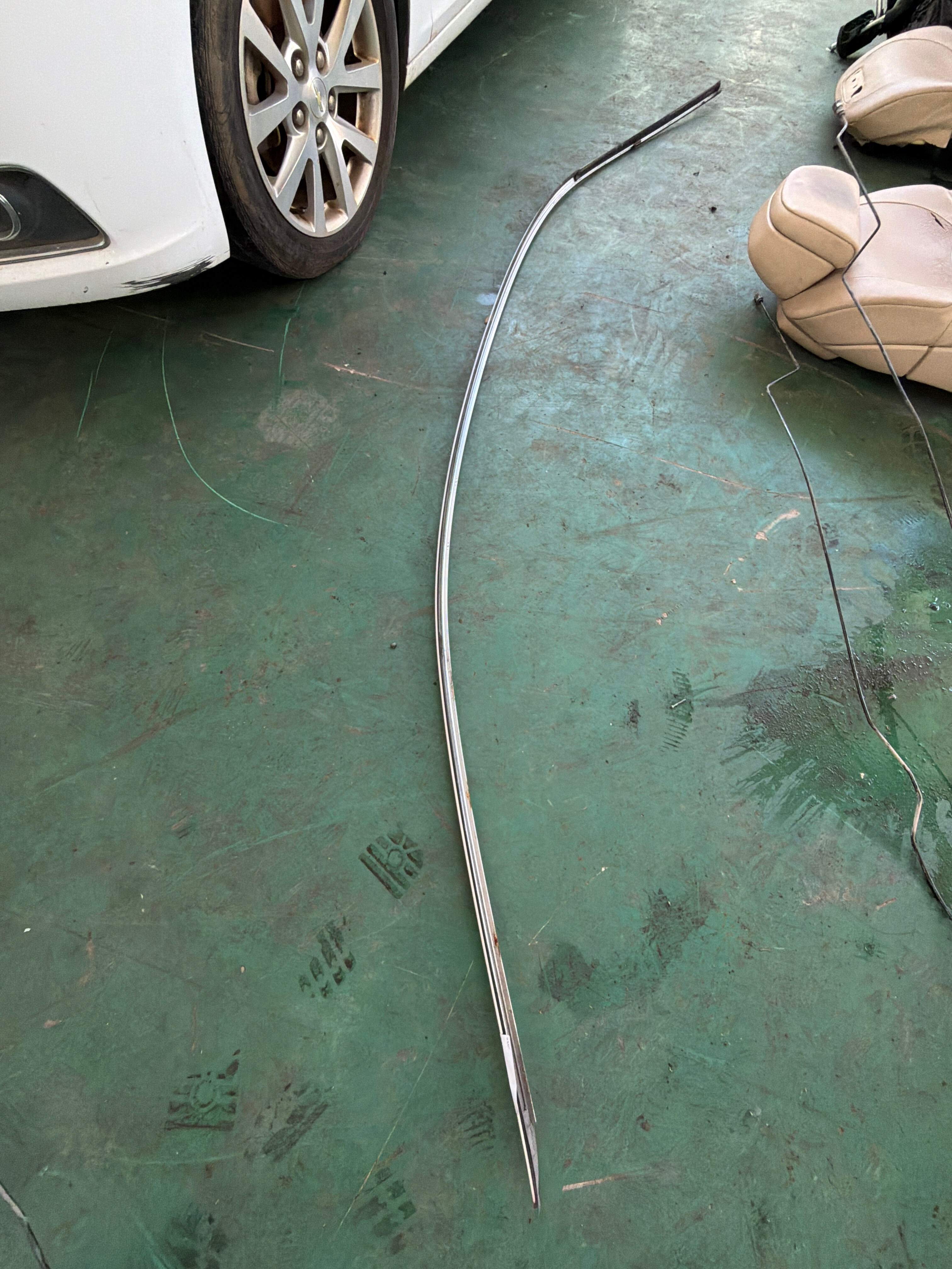 51137185055 Roof Trim Strip, Left