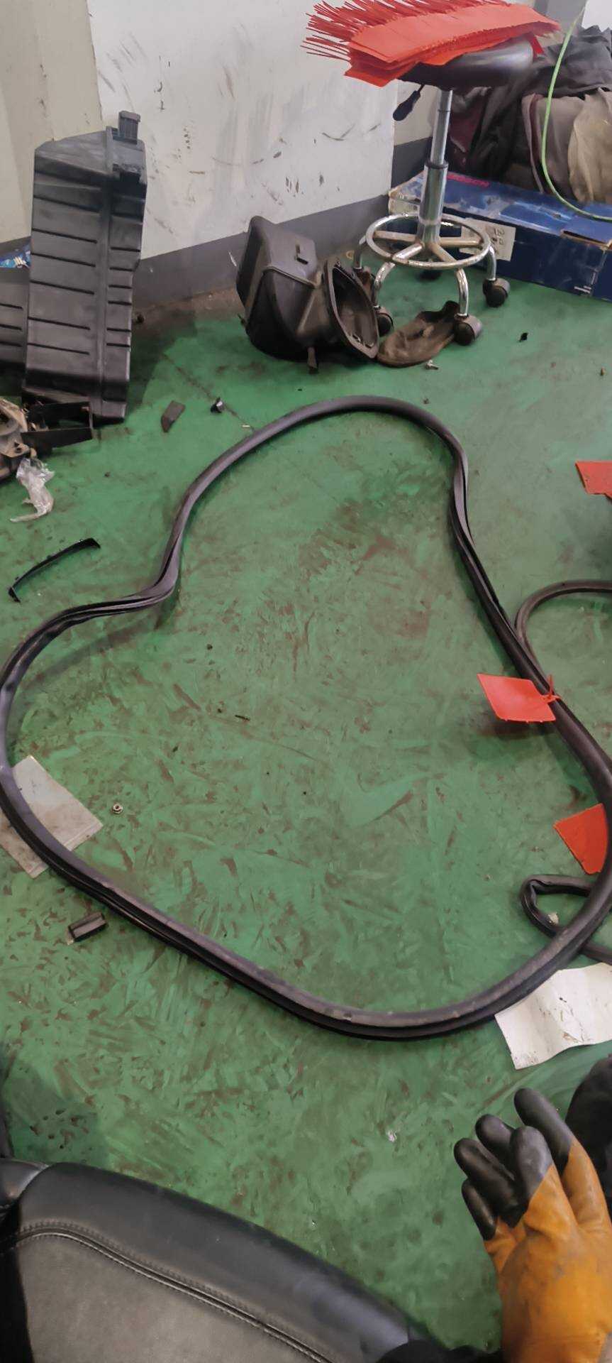 50535249 Rear Left Door Weatherstrip