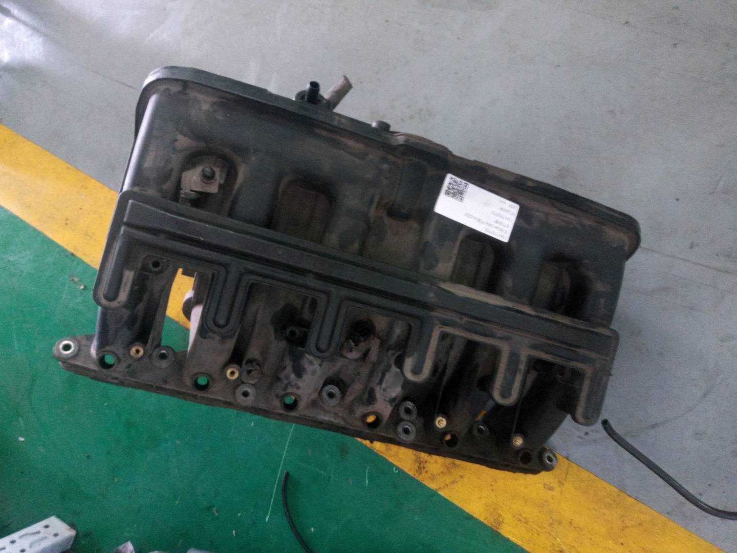 11617525752 Intake Manifold