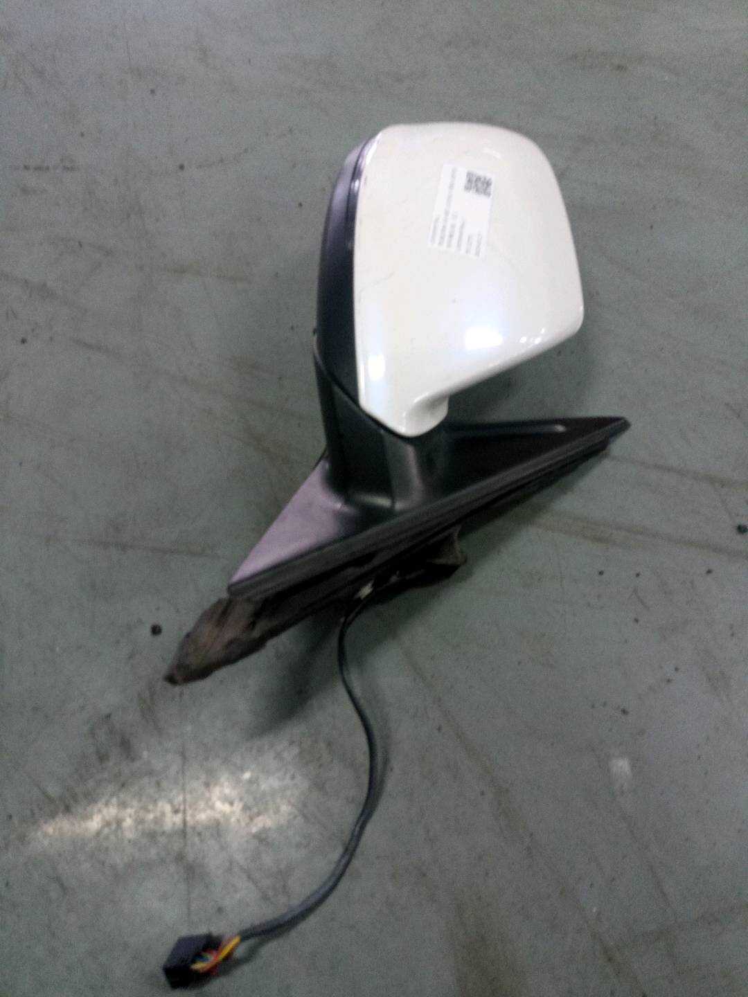 L8T0959578A 倒车镜总成(右)