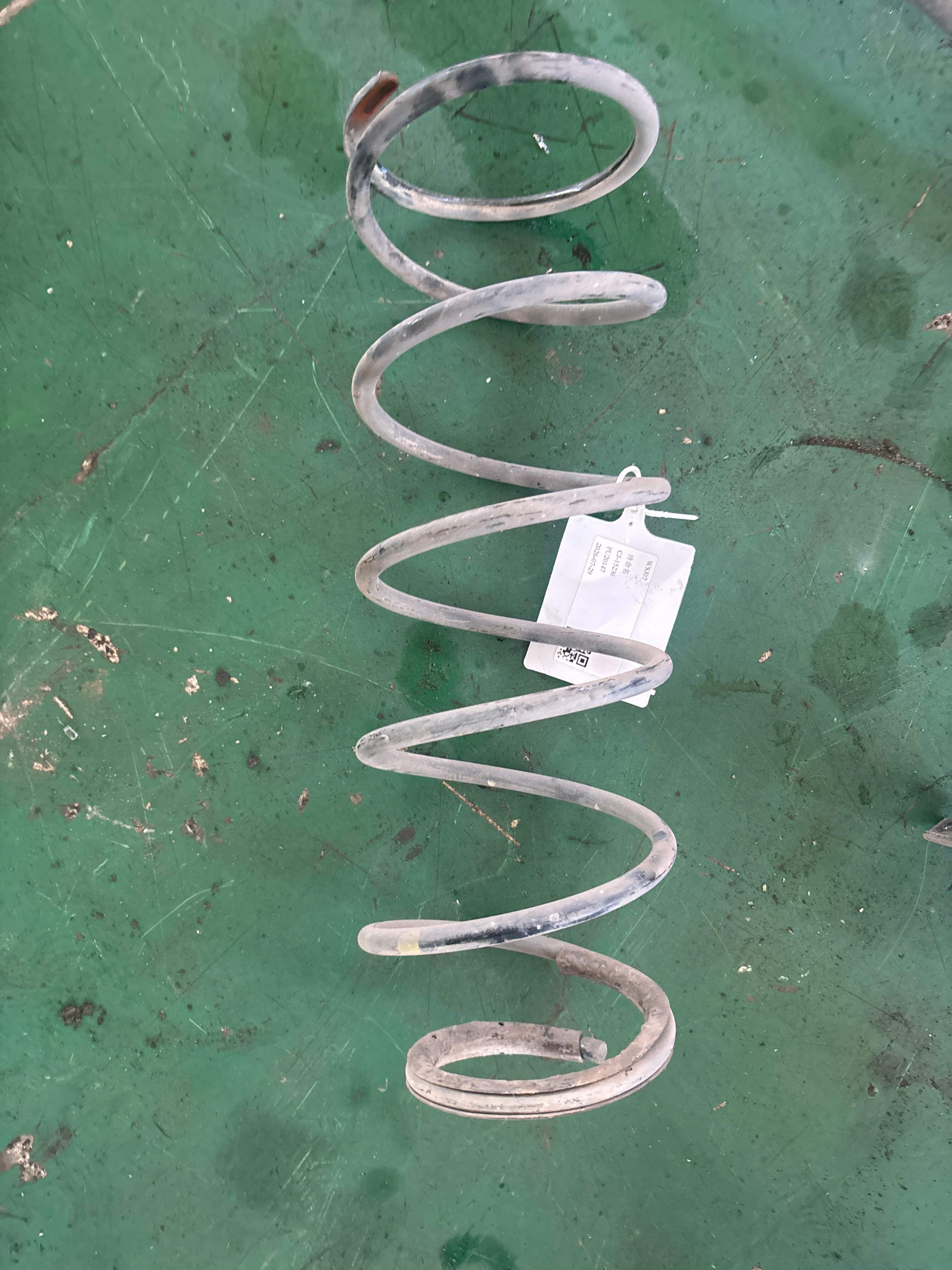 482316A790 后减震器螺旋弹簧(左)