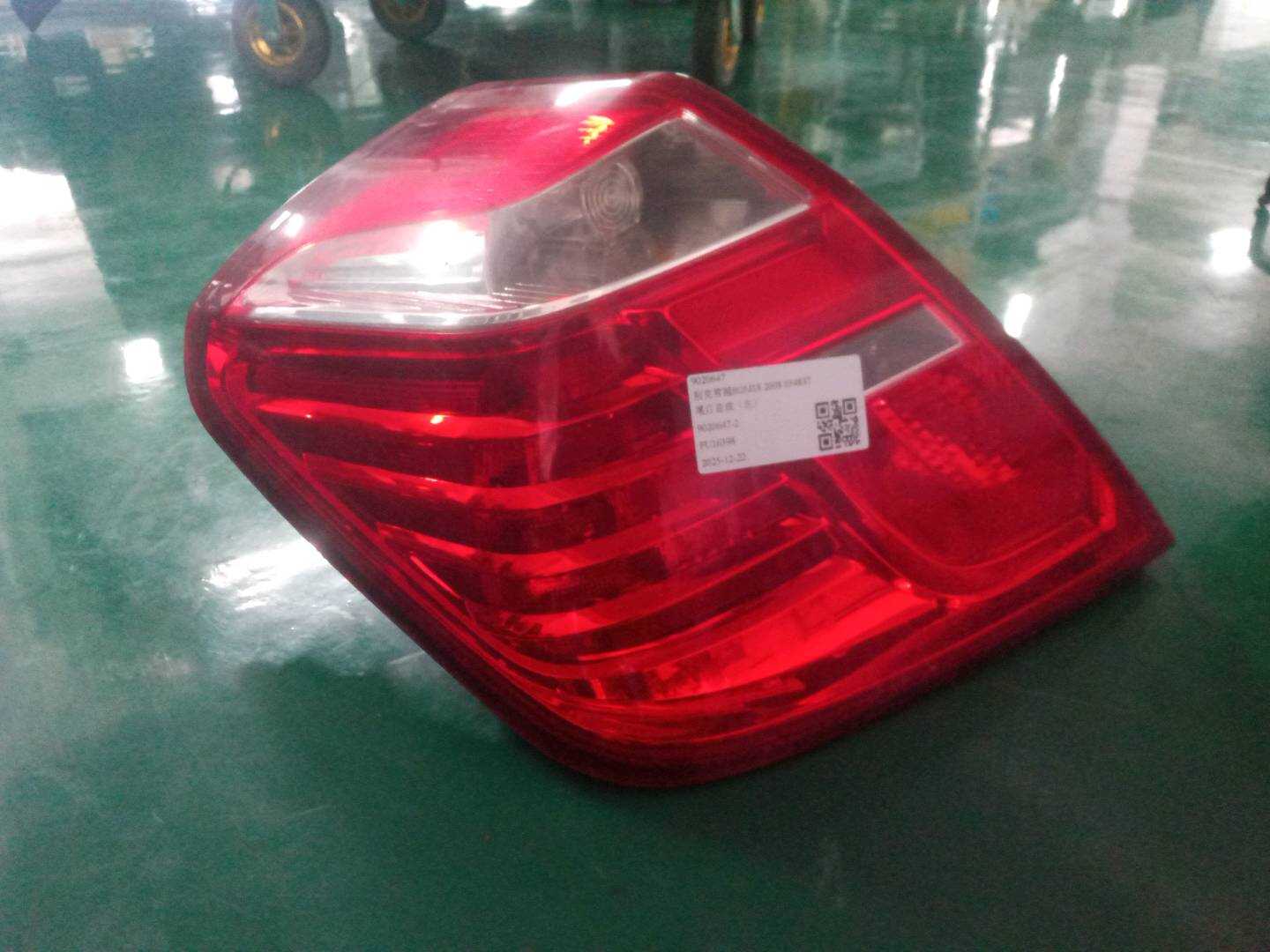 9020647 Outer Tail Light Assembly, Left
