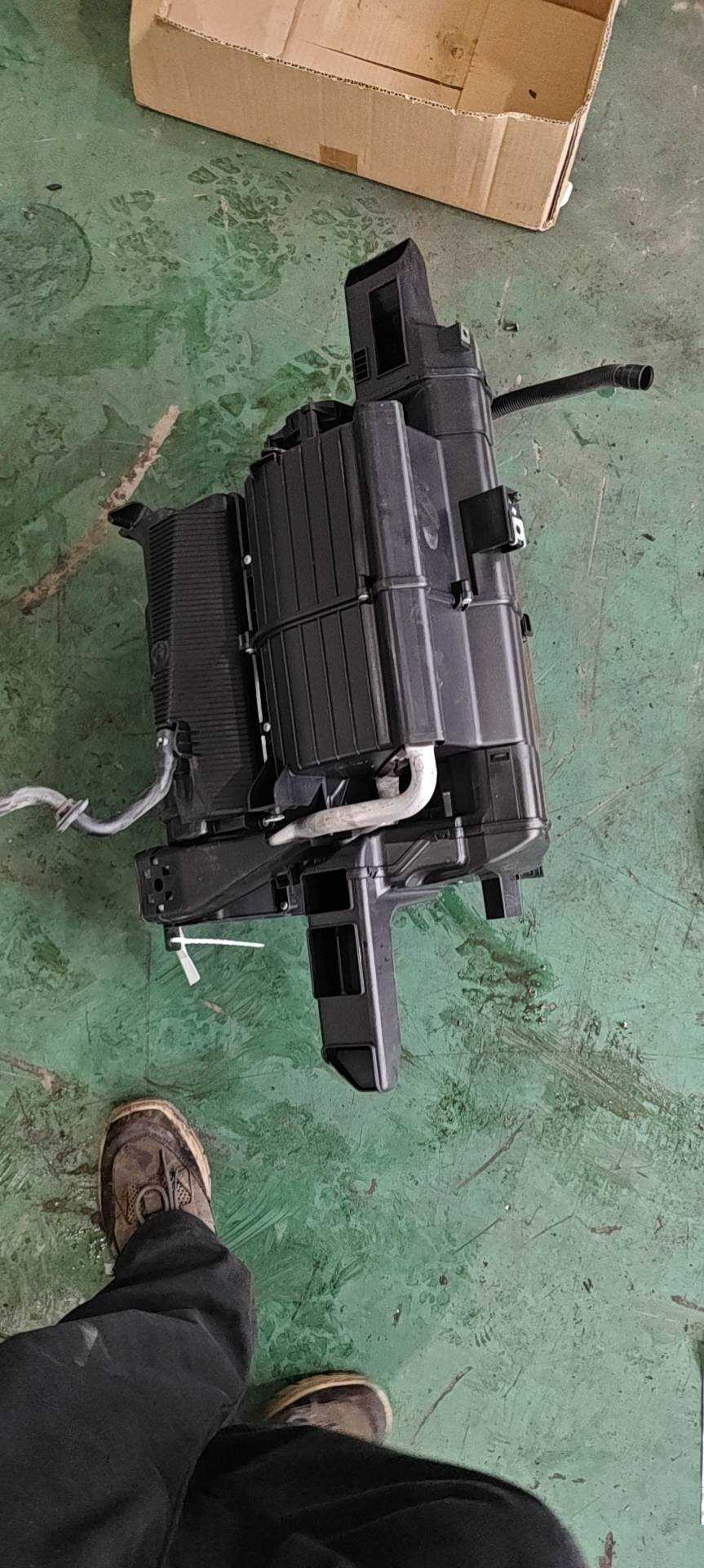 972052M100 蒸发器总成