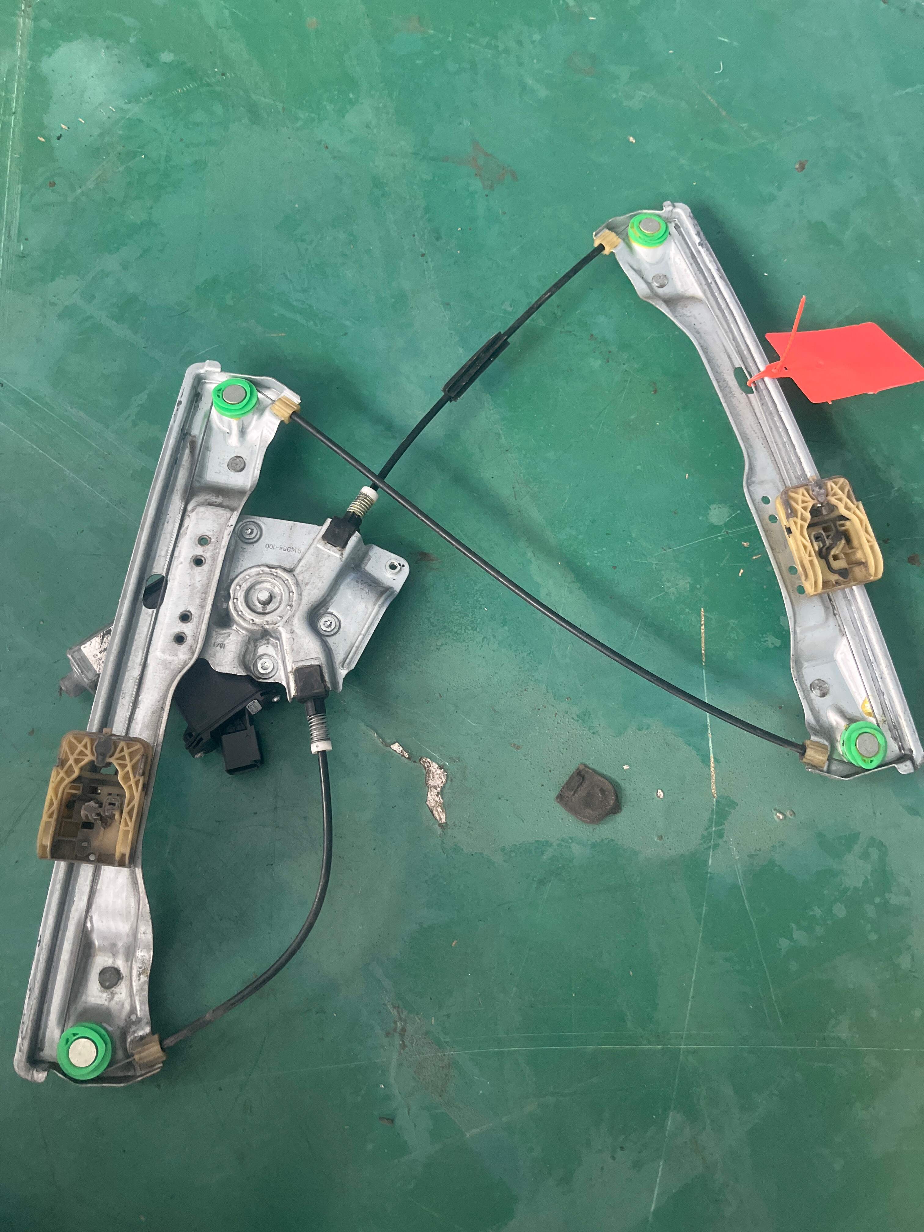 5079000600 右前车门玻璃升降器总成（电动）