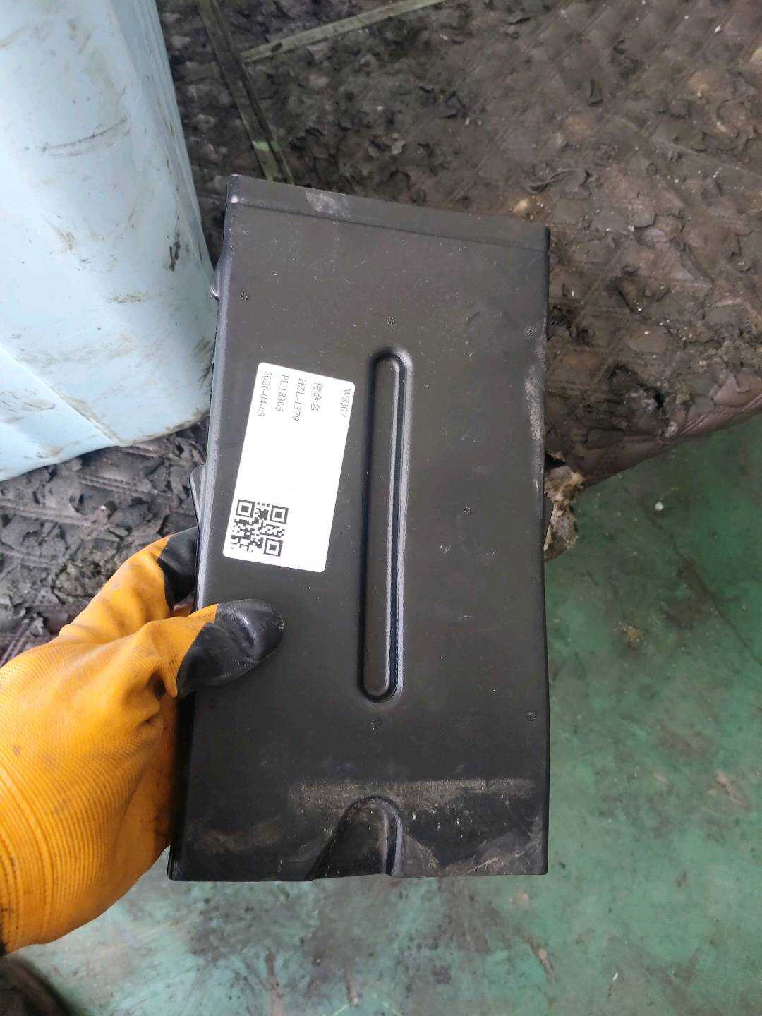8028025100 右后吹脚风道