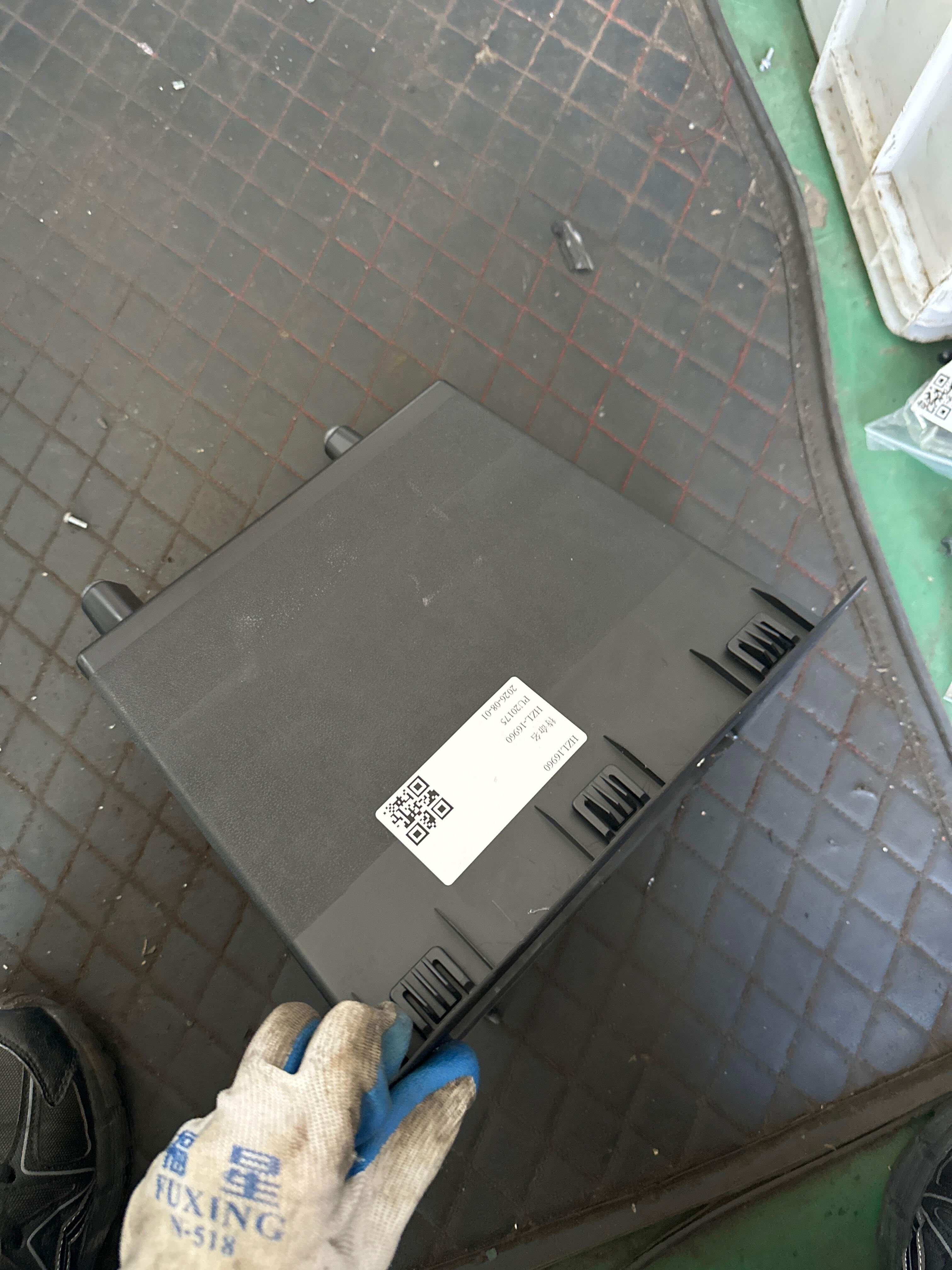 51477331419 行李箱地板储物箱（右）