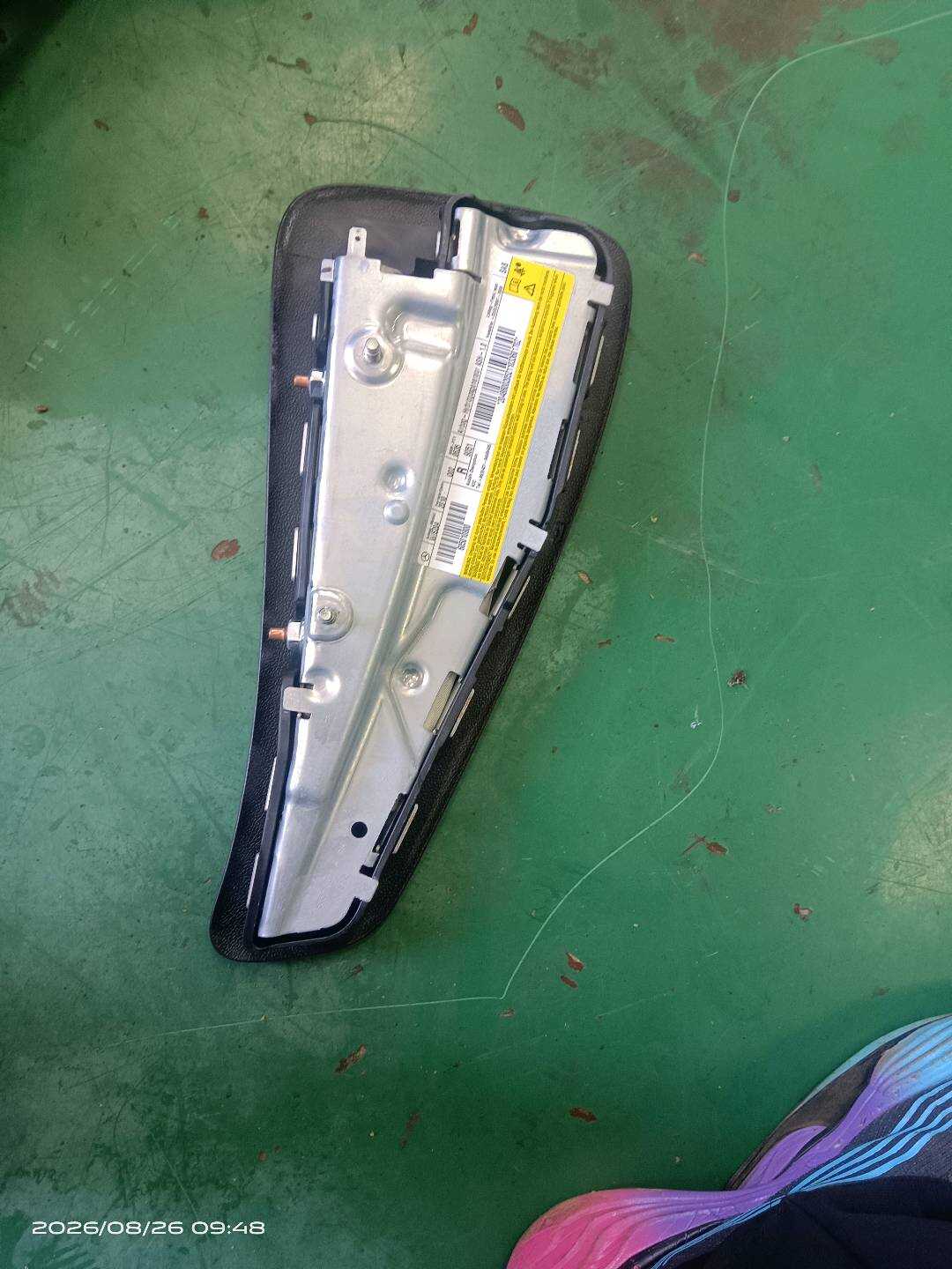 A20486002059051 Front Seat Side Airbag, Right