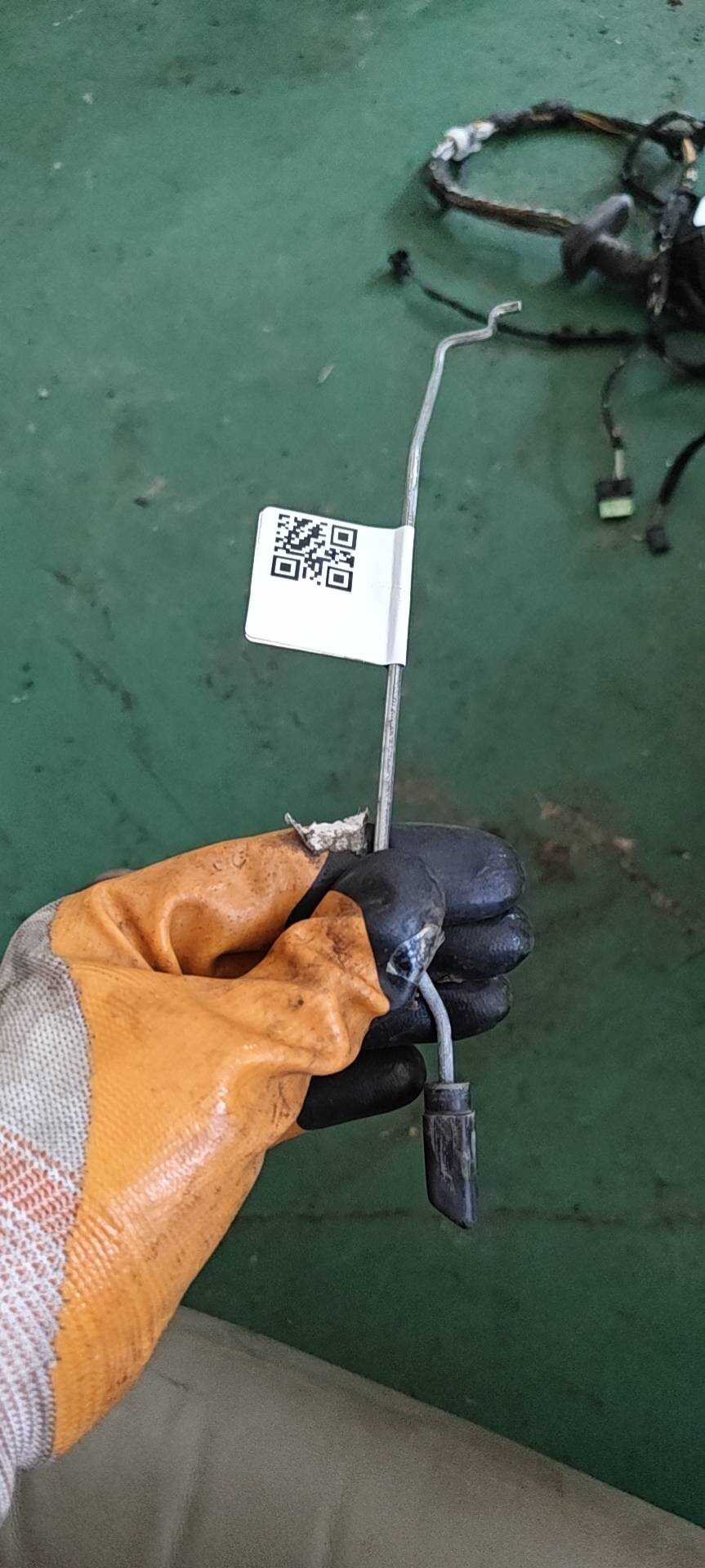 51223449107 前门锁止杆（左）