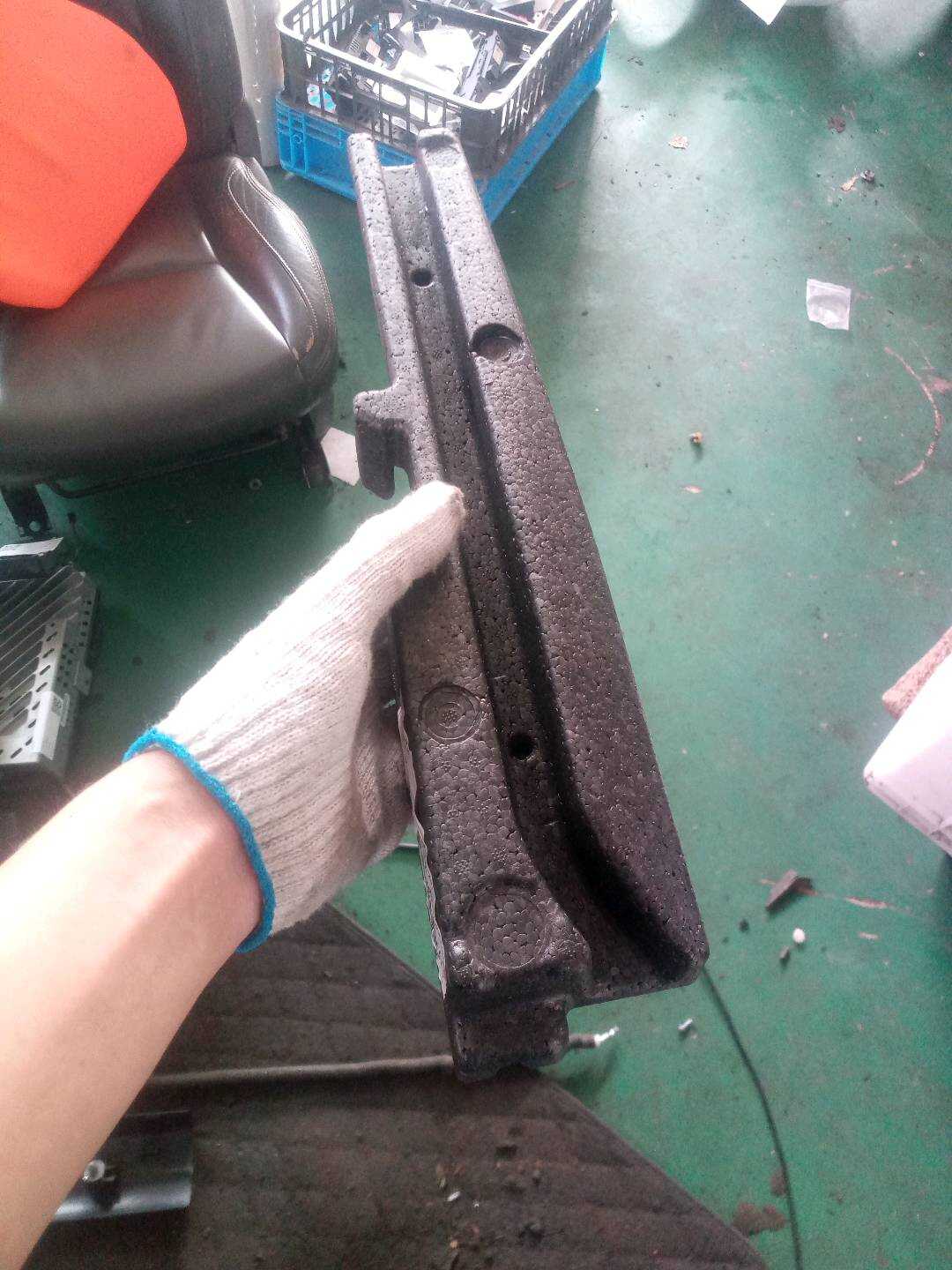 51477255879 行李箱侧装饰板插入件(左)