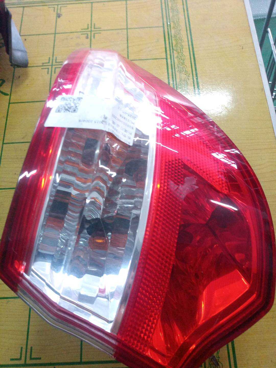 S1010360201 外尾灯总成(右)