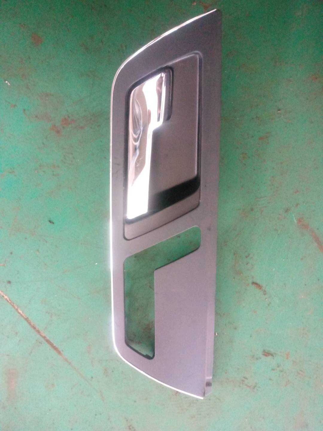 A22173045489116 后门内拉手框(左)