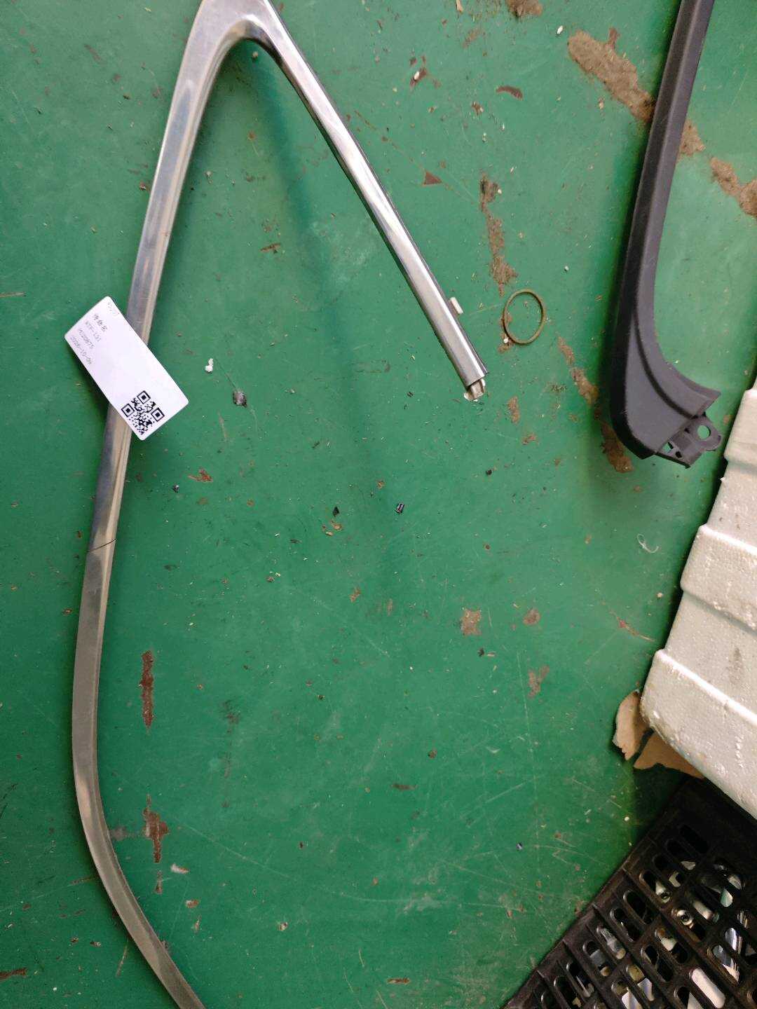 757080N010 Rear Door Window Outer Molding (Upper Left)