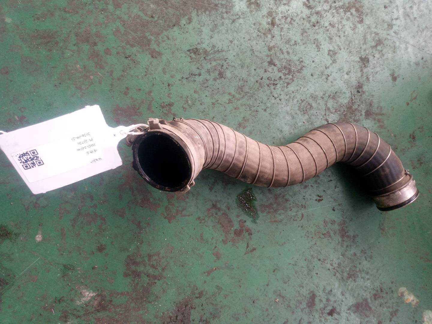 A2045280882 增压中冷器进气管(右)