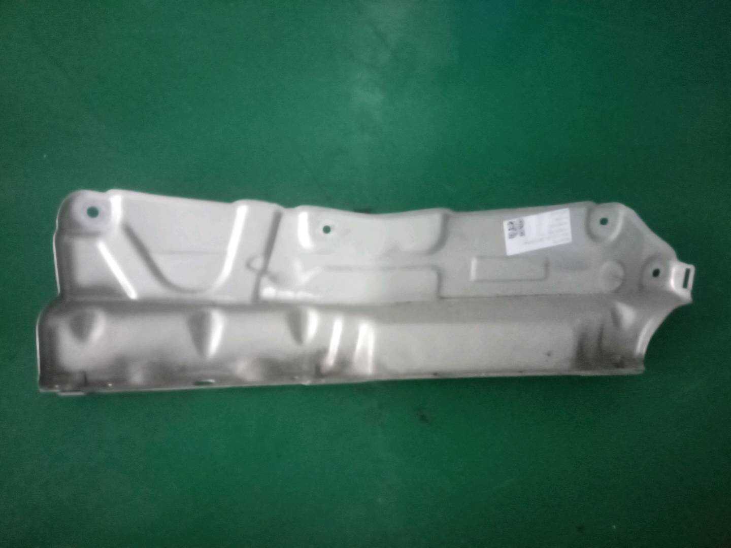 4KG807329 后保险杠支架（中）