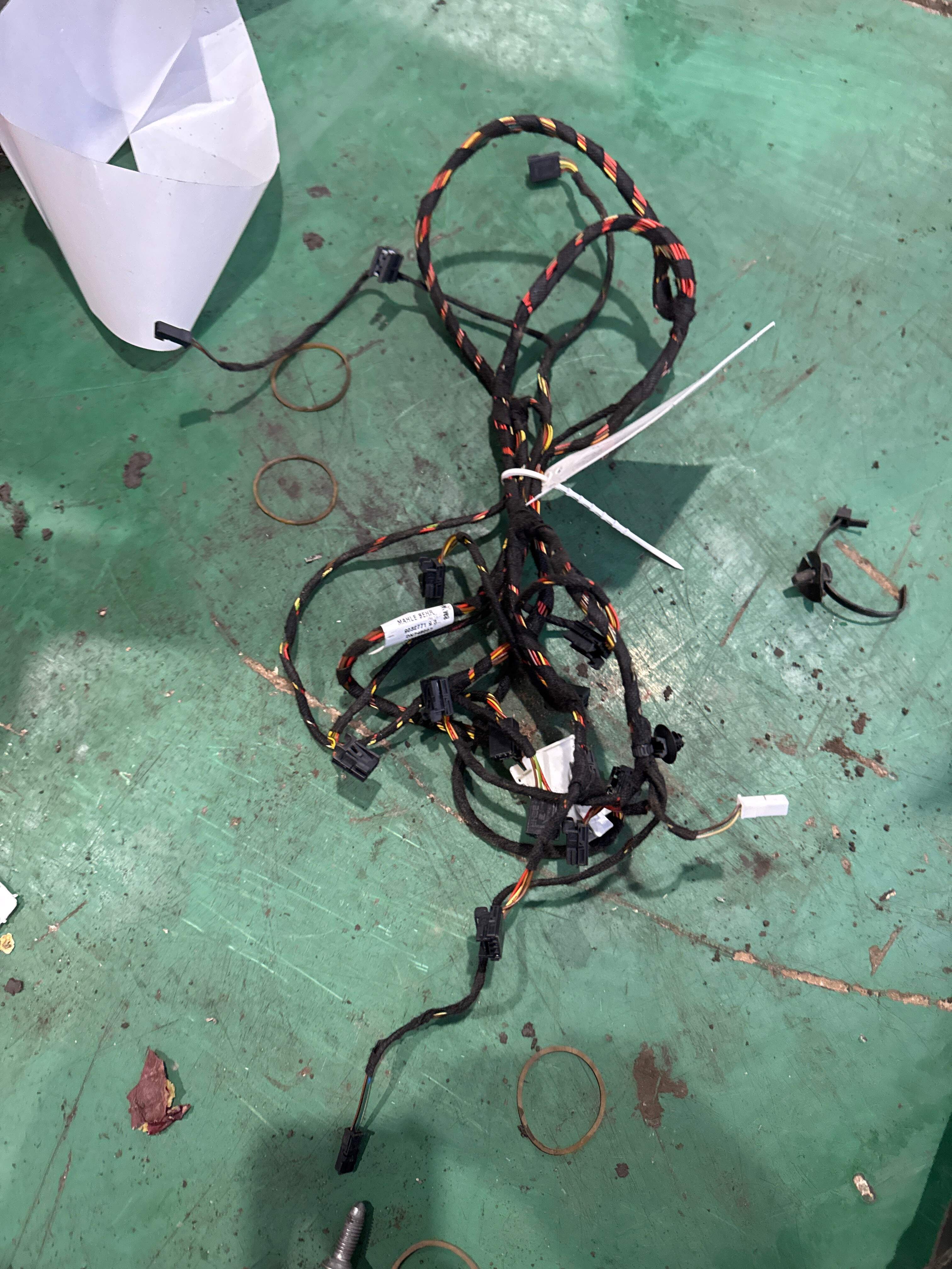 64119361698 Blower Motor Wiring Harness