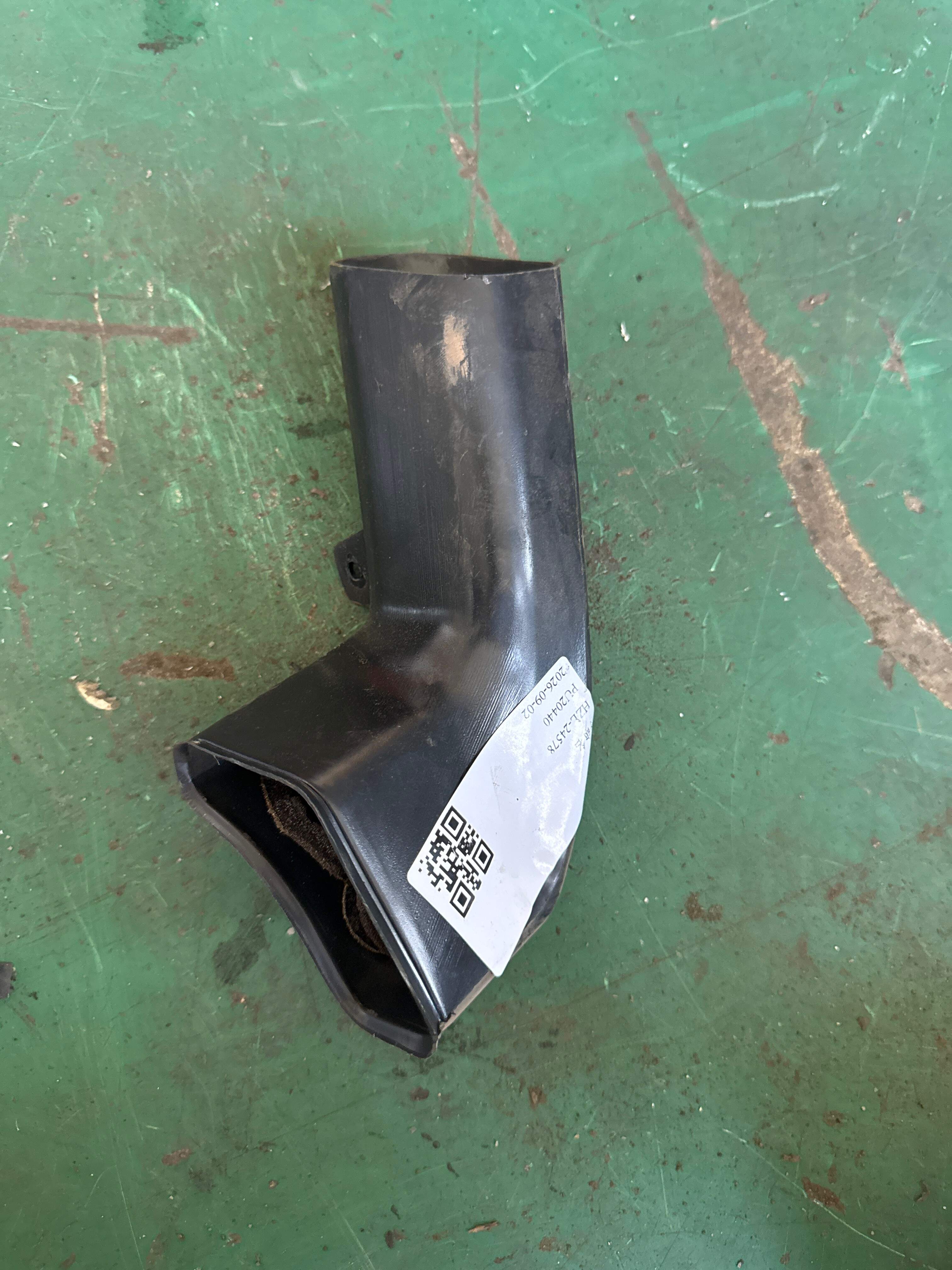 330819151 Air Duct