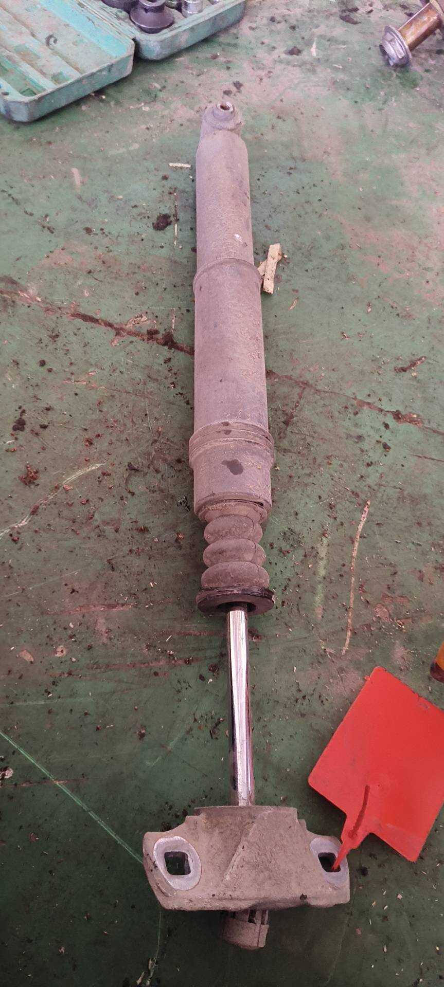 9800558480 后减震器芯