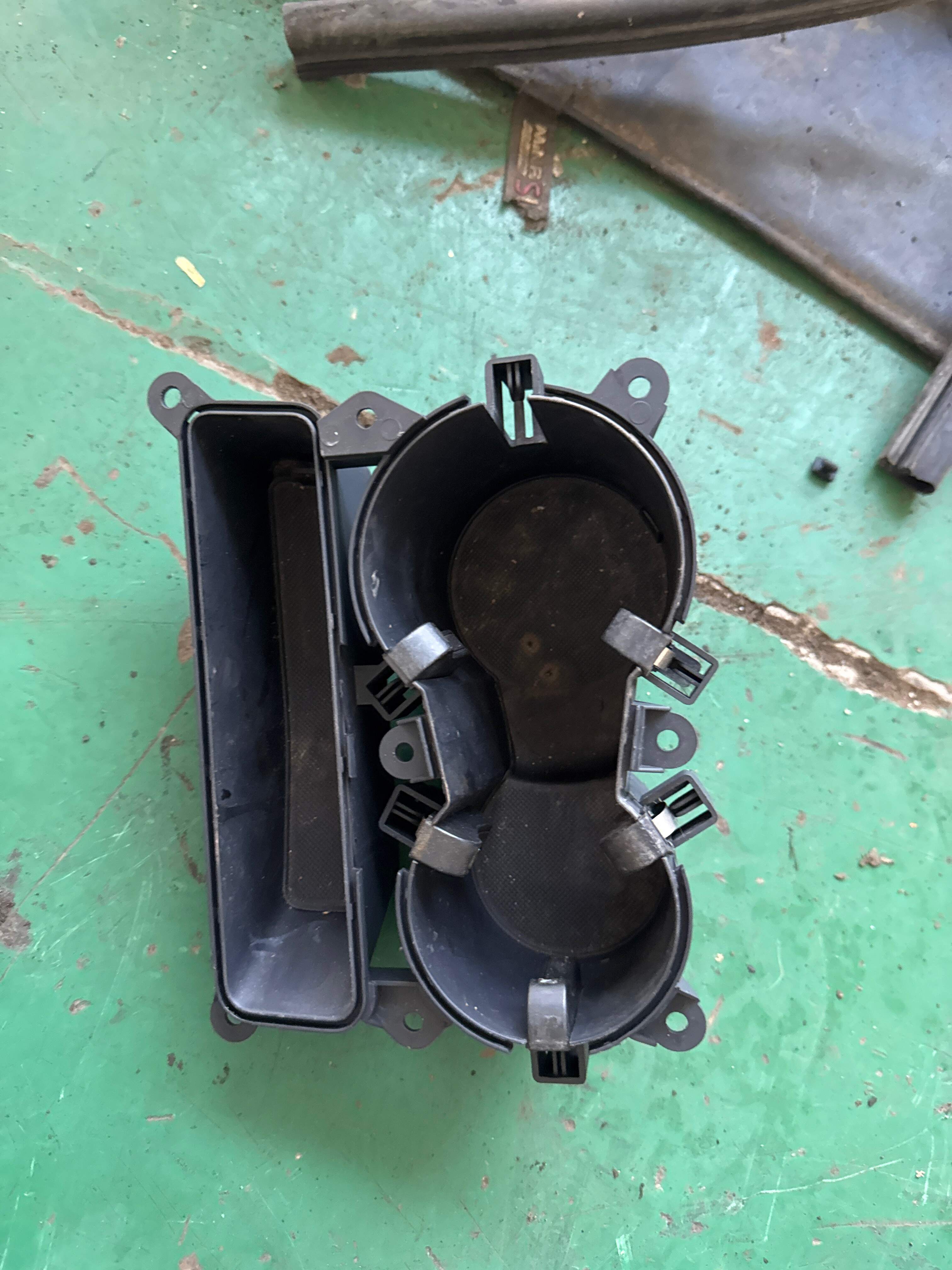 8KD862533 Center Console Cup Holder