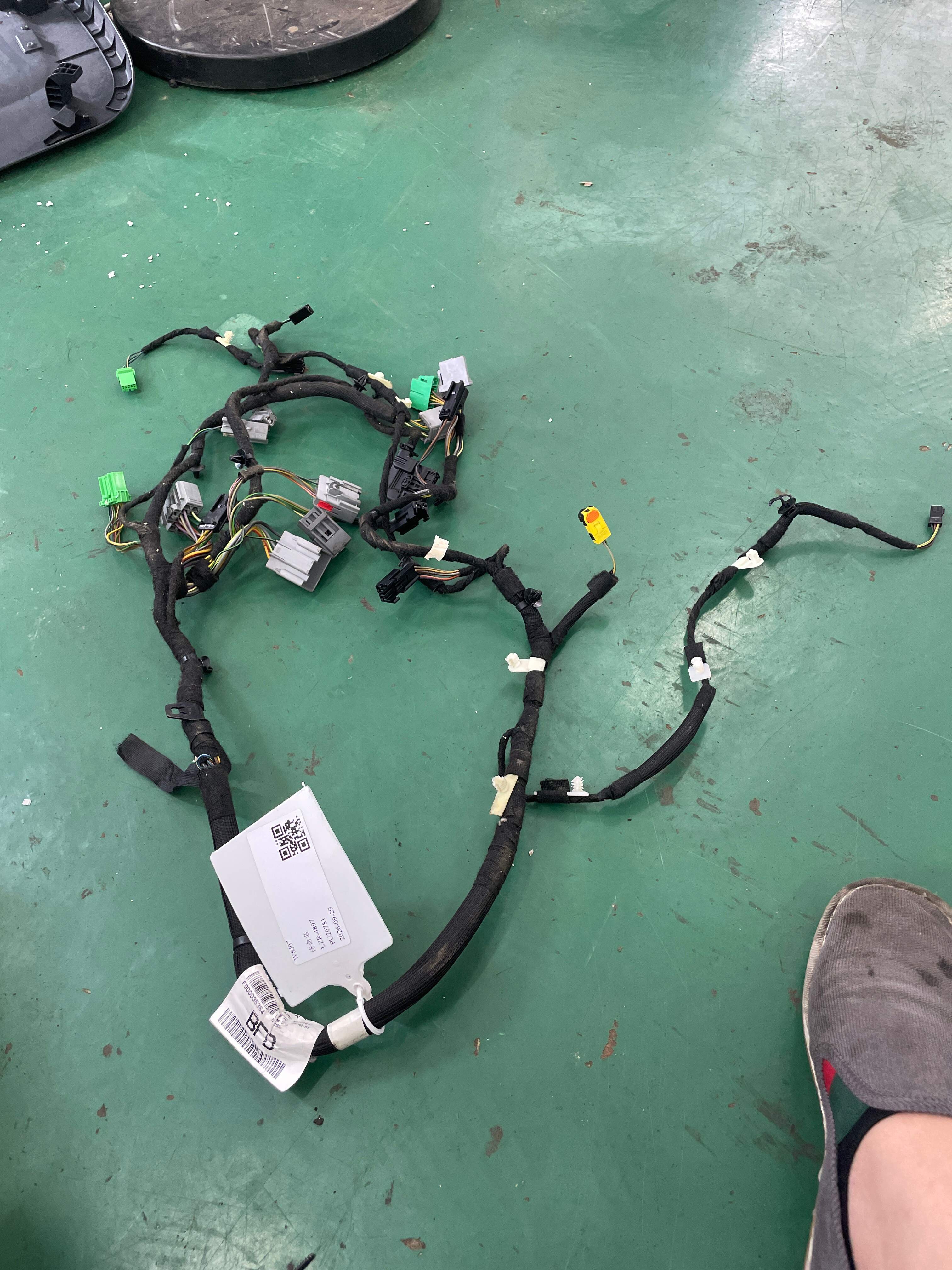 LR041225 Driver Seat Wiring Harness Assembly