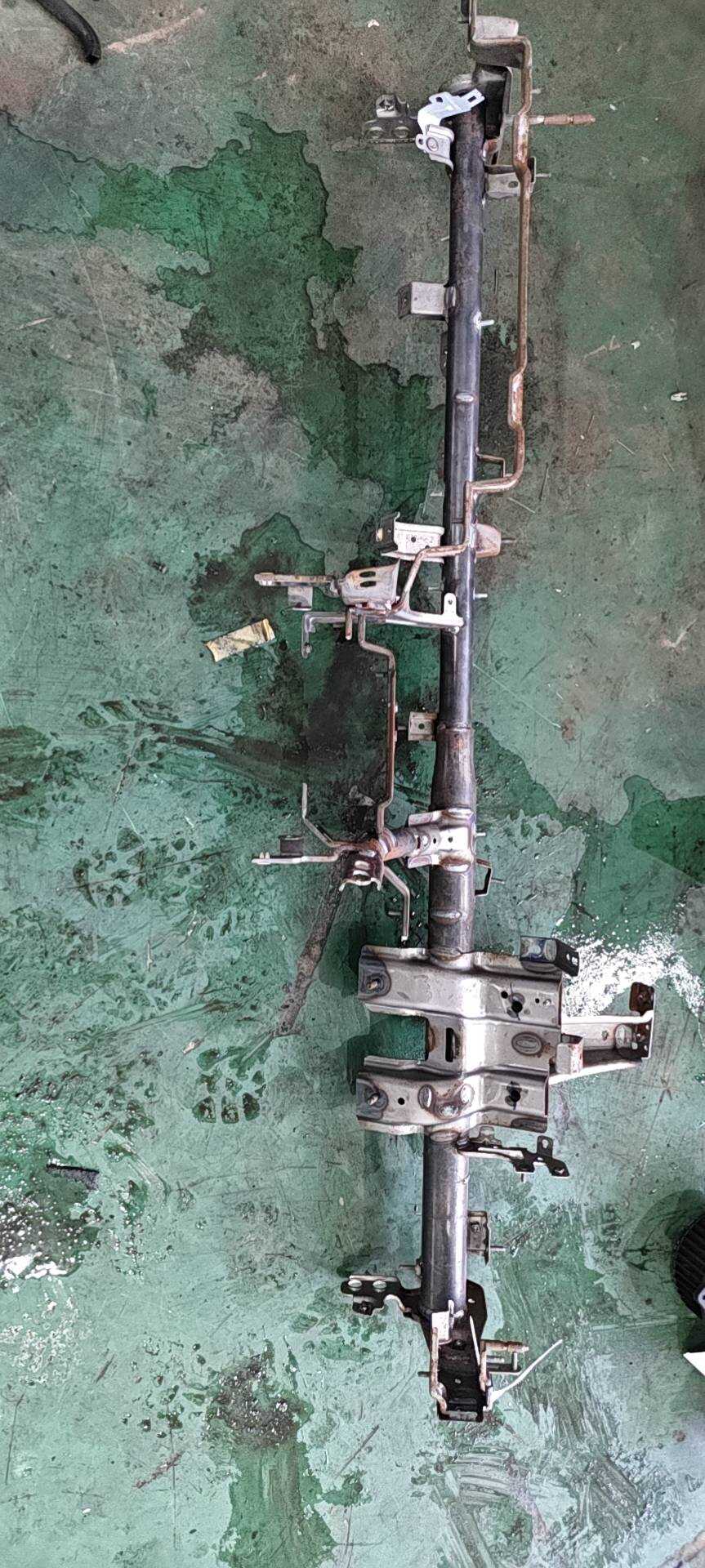844102M000 Dashboard Frame