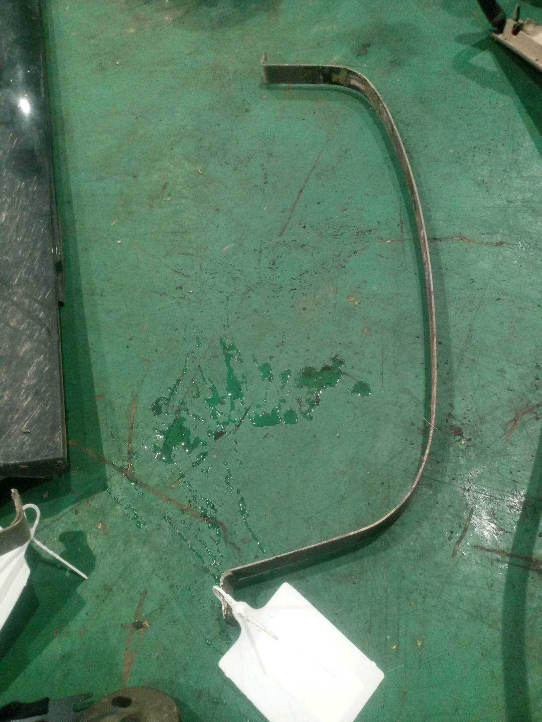 4B0201654G Fuel Tank Strap, Right