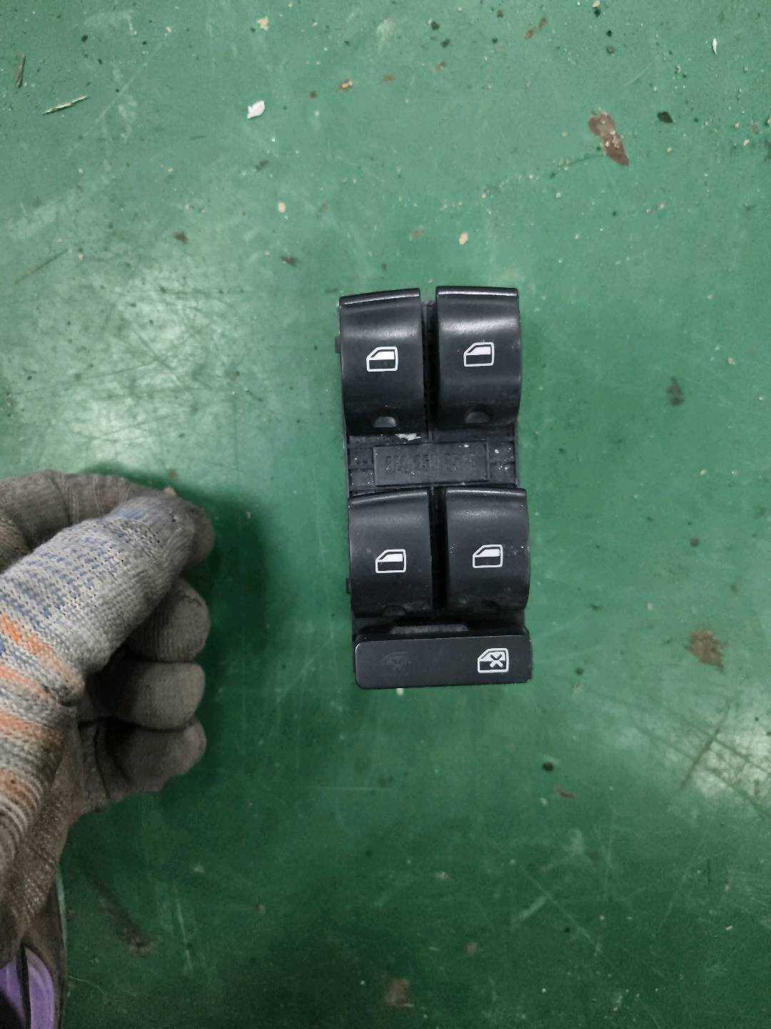 L8ED9598515PR Front Door Window Switch, Left