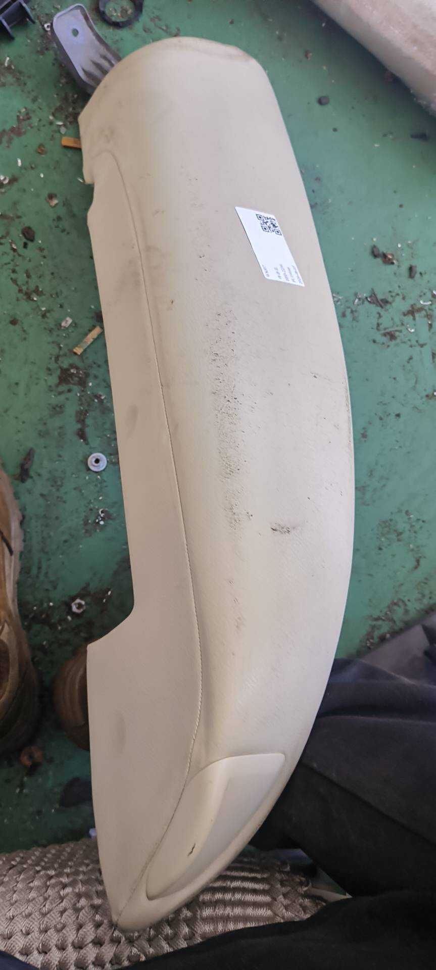 3CD885702 Rear Seat Backrest Side Cushion, Right
