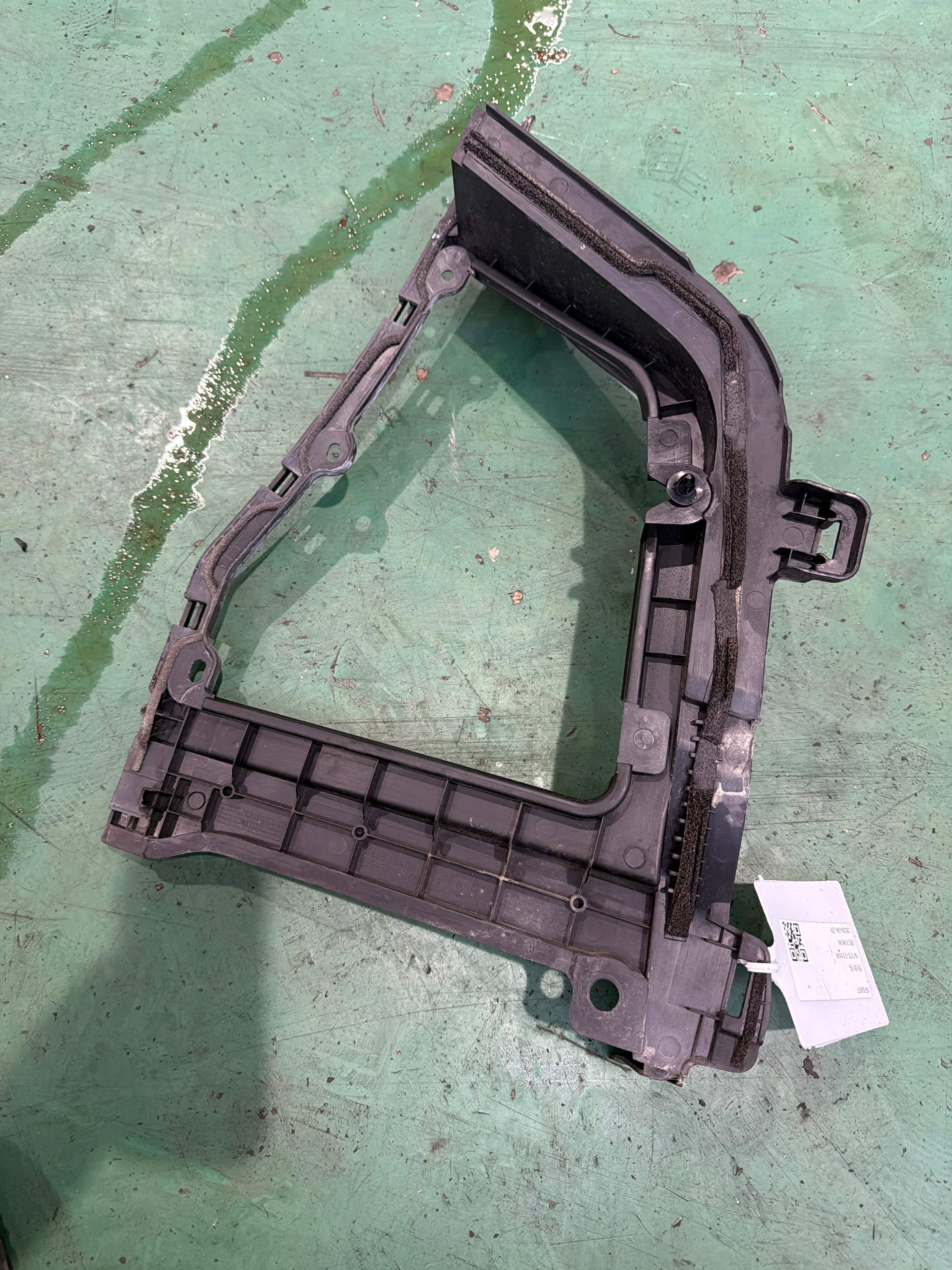 648951CA0A 前轮罩内板(右)