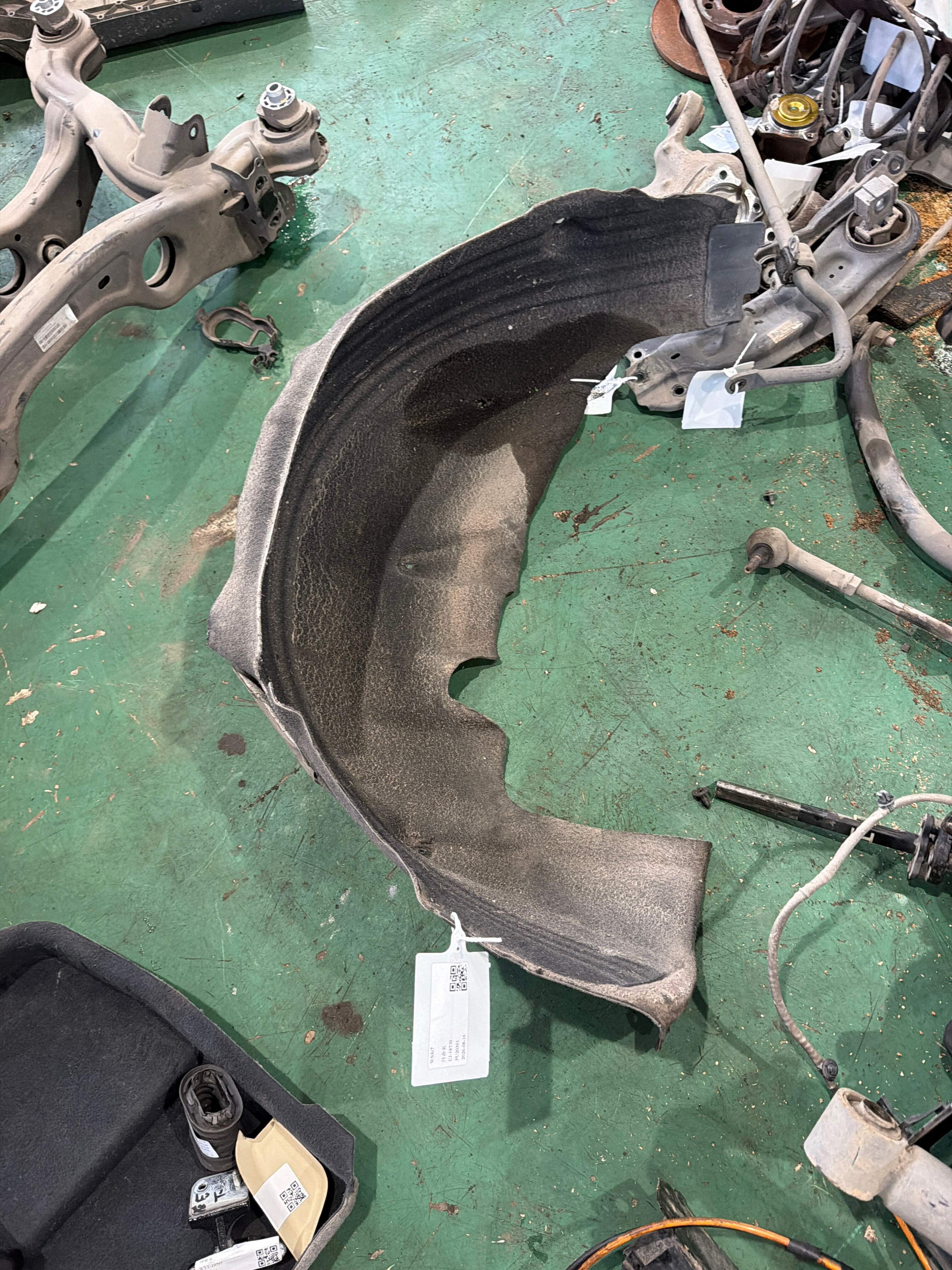 A1566900430 Rear Fender Liner, Right