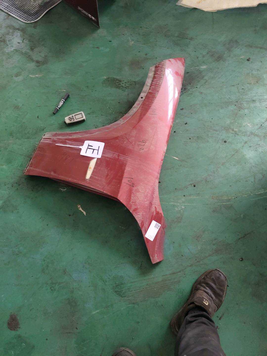 41002993155 Front Fender, Left
