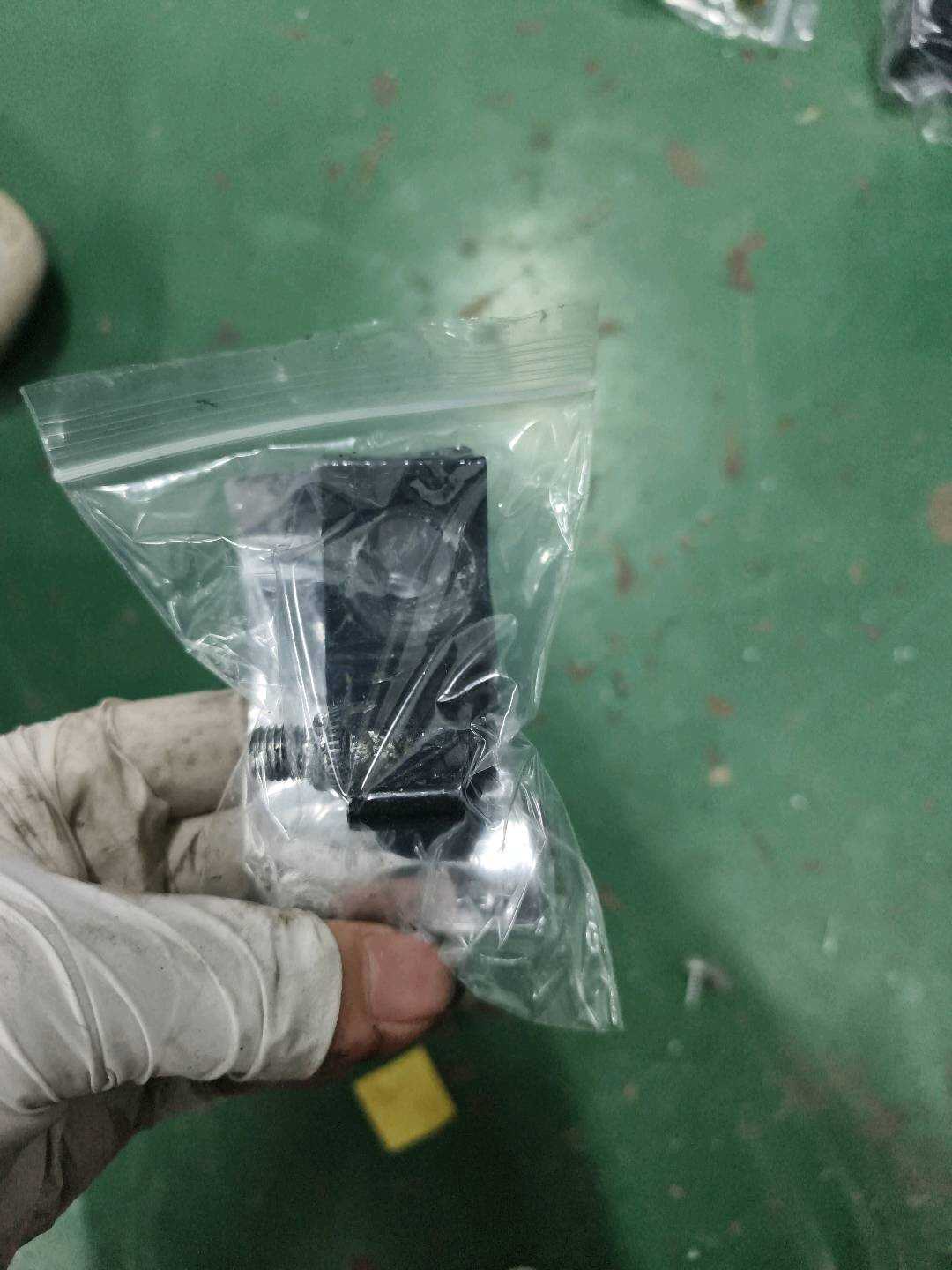 7L0833401C 后门铰链(左上)