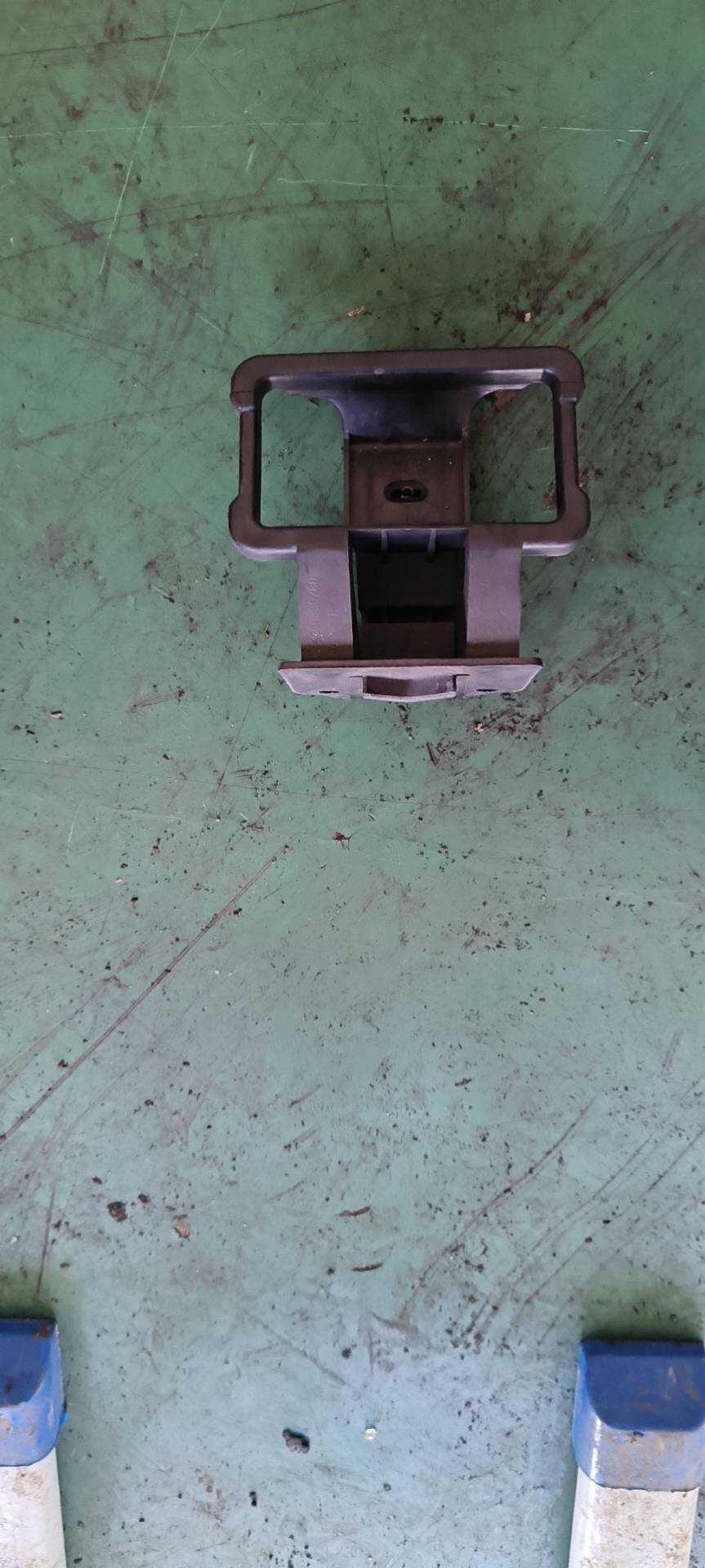 9800339780 Front Door Armrest Bracket, Left
