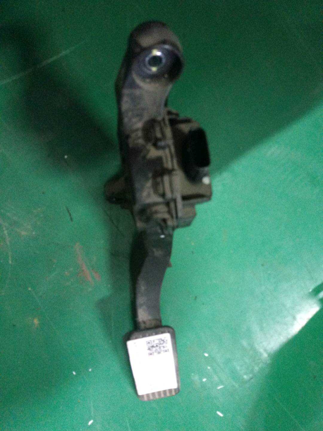 32700G2100 油门踏板